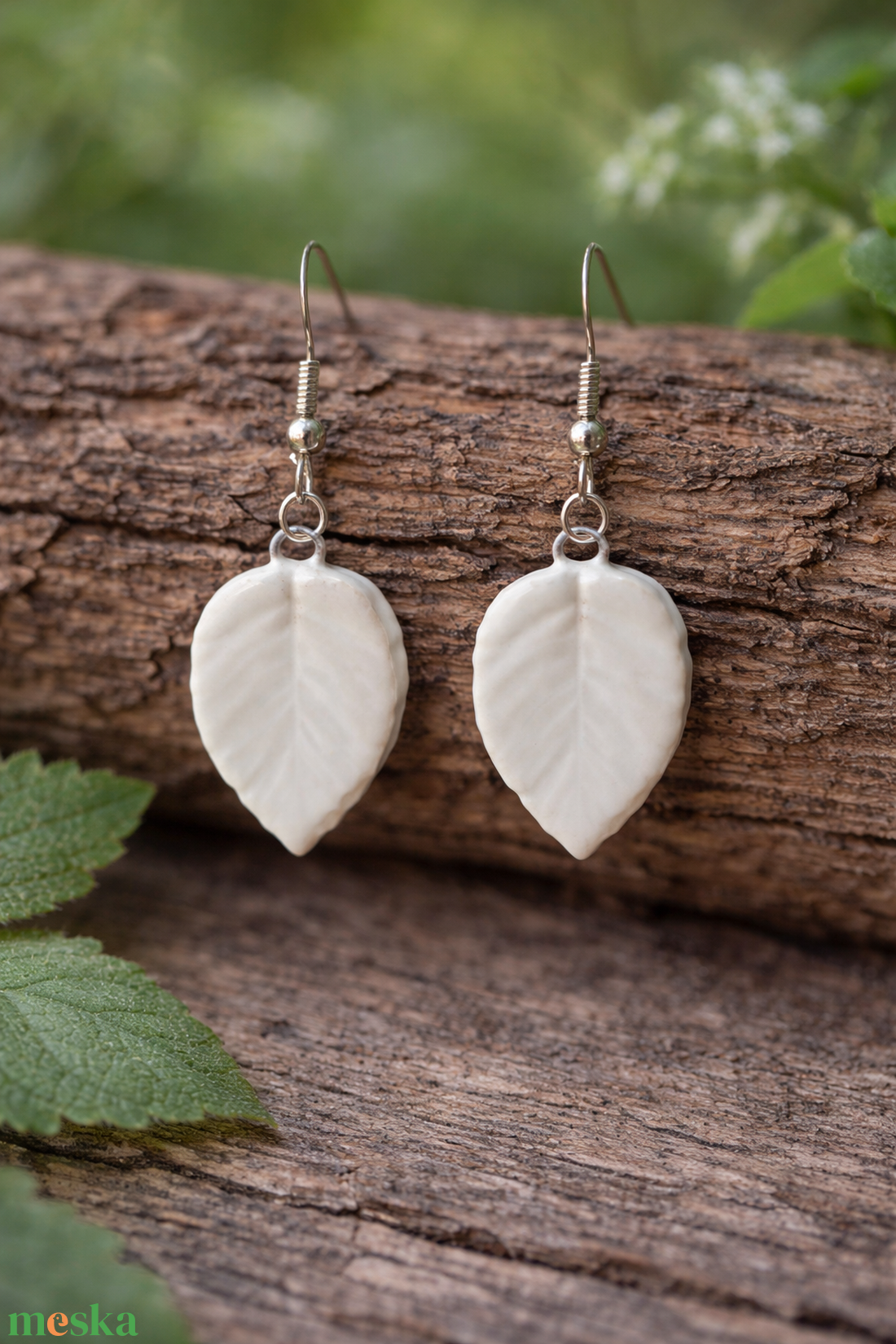 Erdei Levél � fehér fülbevaló - ékszer - fülbevaló - lógó fülbevaló - Meska.hu