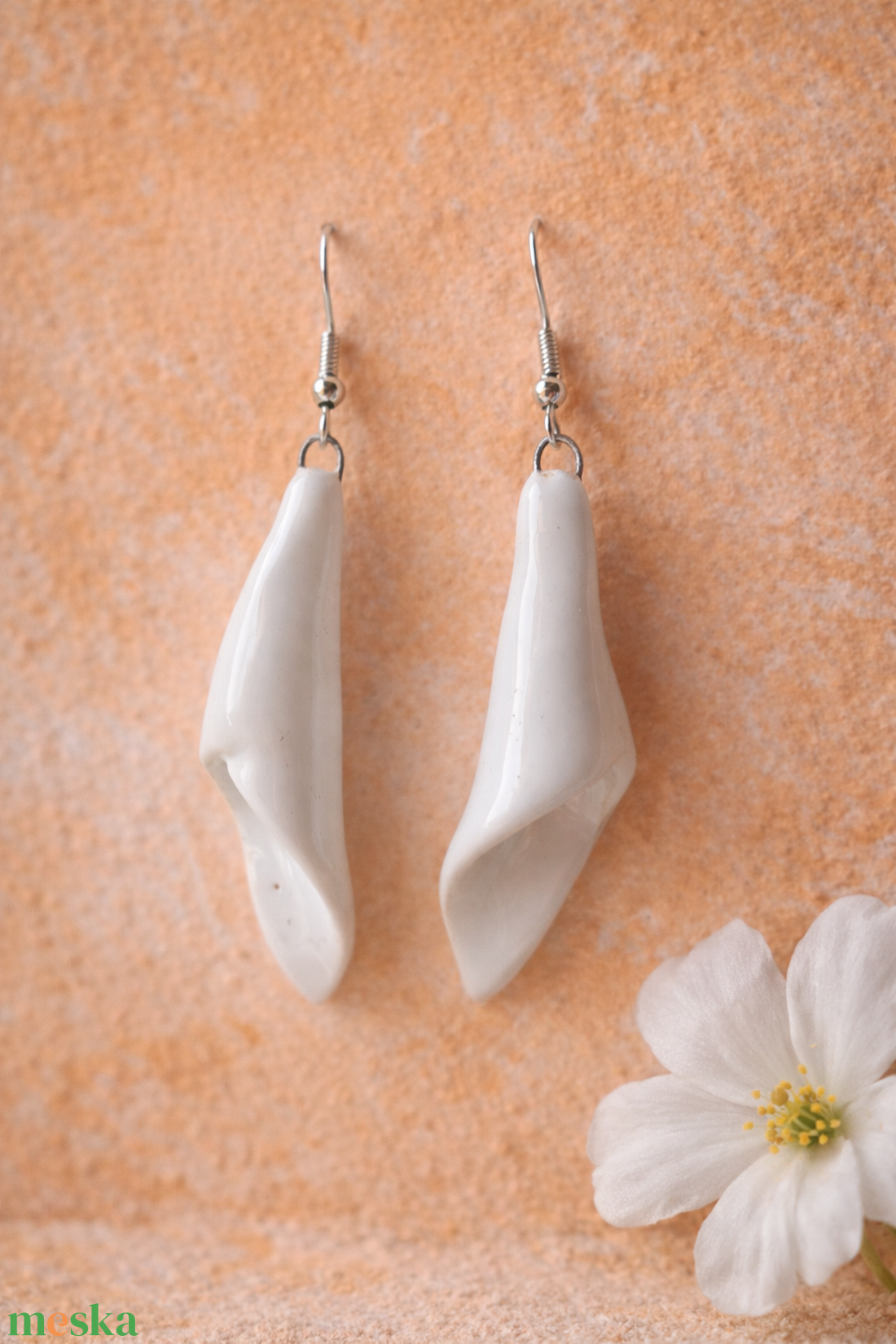 Hóvirág Kála - fülbevaló - ékszer - fülbevaló - lógó fülbevaló - Meska.hu