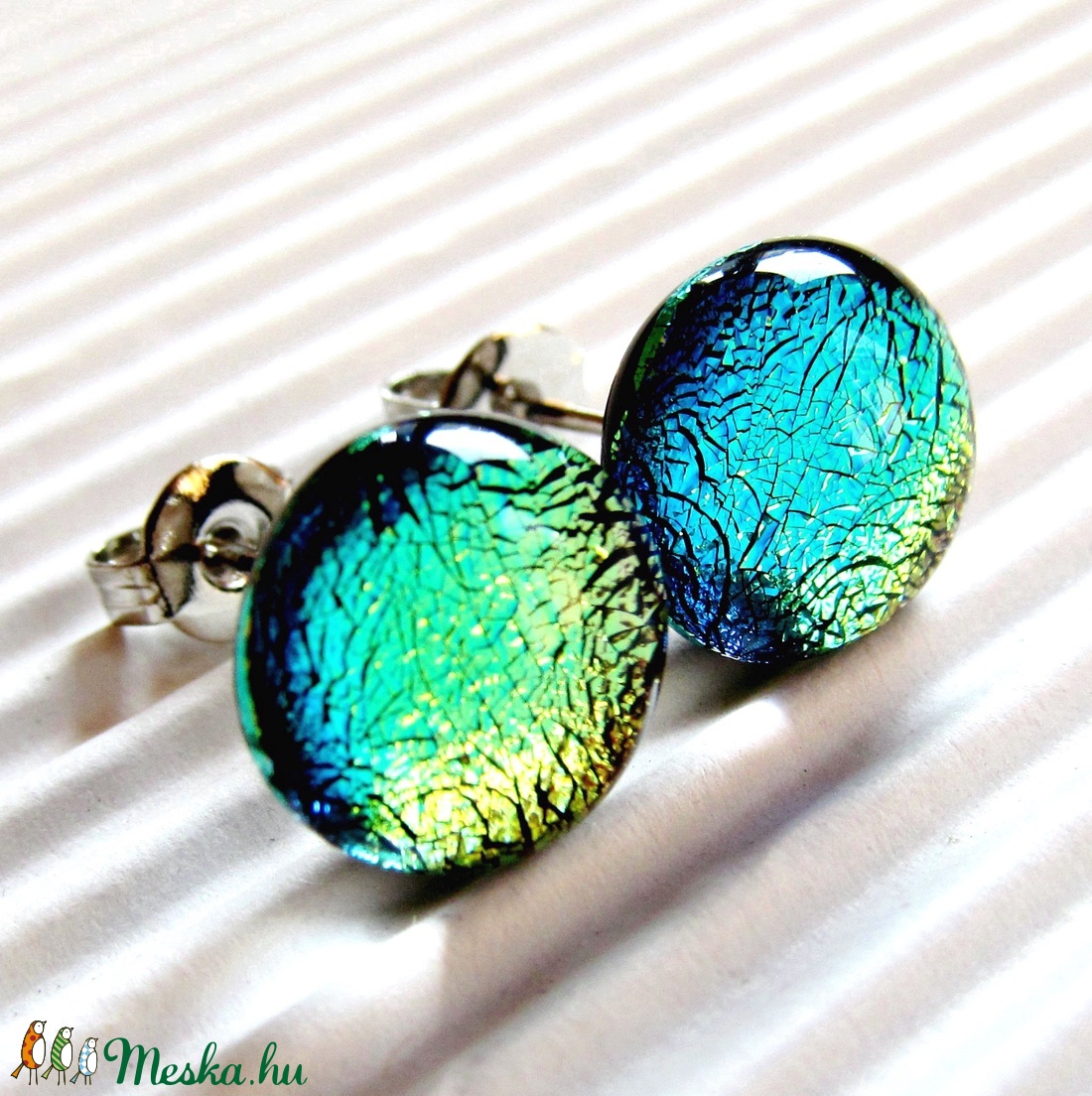 Hajnalcsillag bedugós dichroic üveg fülbevaló orvosi fém bedugón, üvegékszer - ékszer - fülbevaló - pötty fülbevaló - Meska.hu Hajnalcsillag bedugós dichroic üveg fülbevaló orvosi fém bedugón, üvegékszer - ékszer - fülbevaló - pötty fülbevaló - Meska.hu