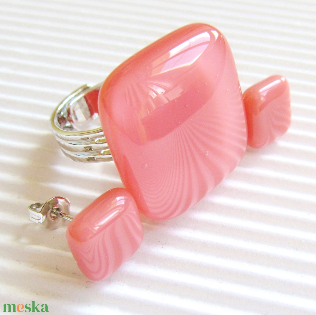 Lazacrózsaszín kocka üveg gyűrű és fülbevaló, üvegékszer szett -  - Meska.hu