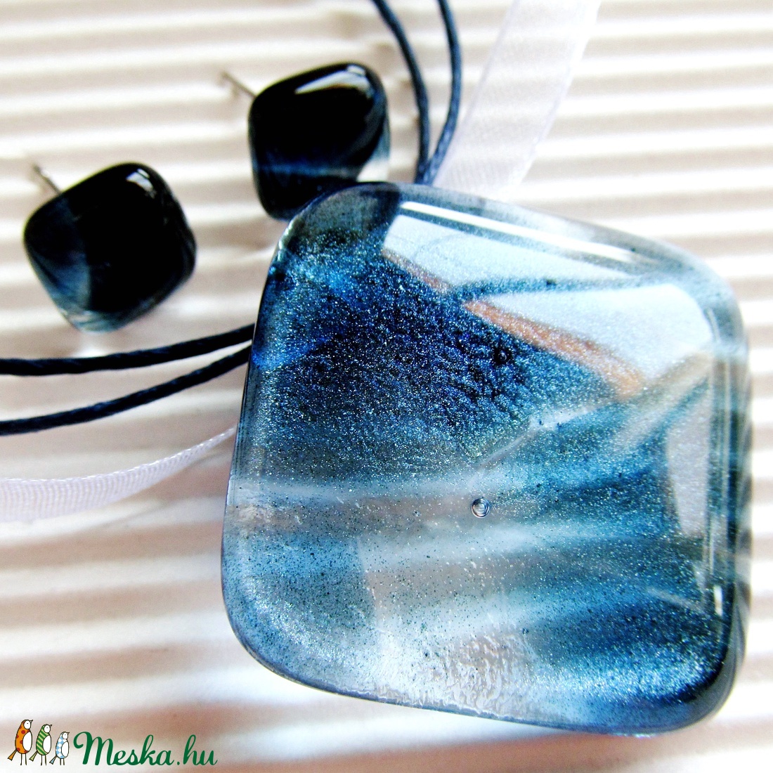 Éjkék csillám üveg medál, üvegékszer -  - Meska.hu