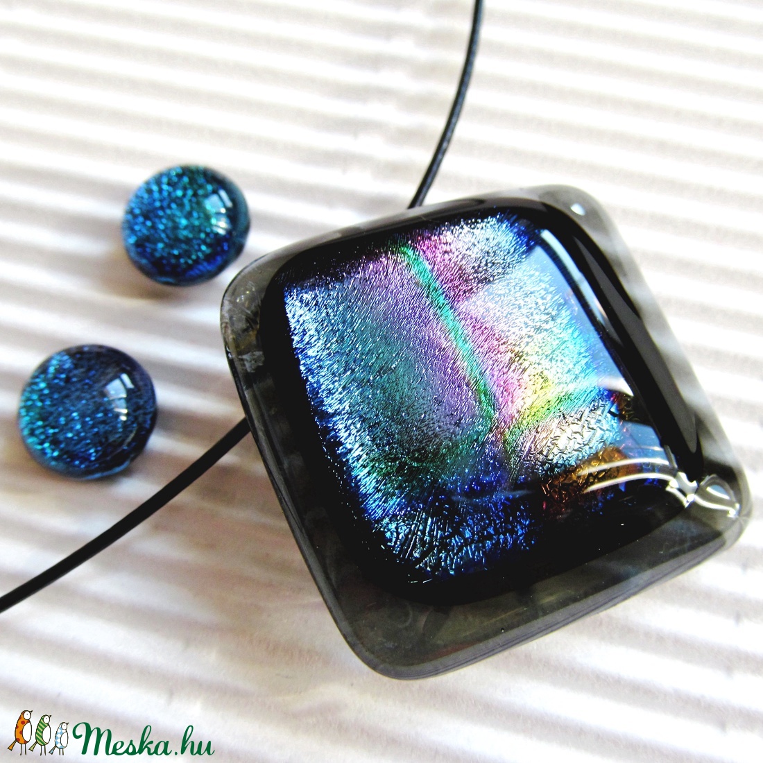 Hamvas napfelkelte dichroic üveg medál és fülbevaló, üvegékszer szett - ékszer - ékszerszett - Meska.hu Hamvas napfelkelte dichroic üveg medál és fülbevaló, üvegékszer szett - ékszer - ékszerszett - Meska.hu