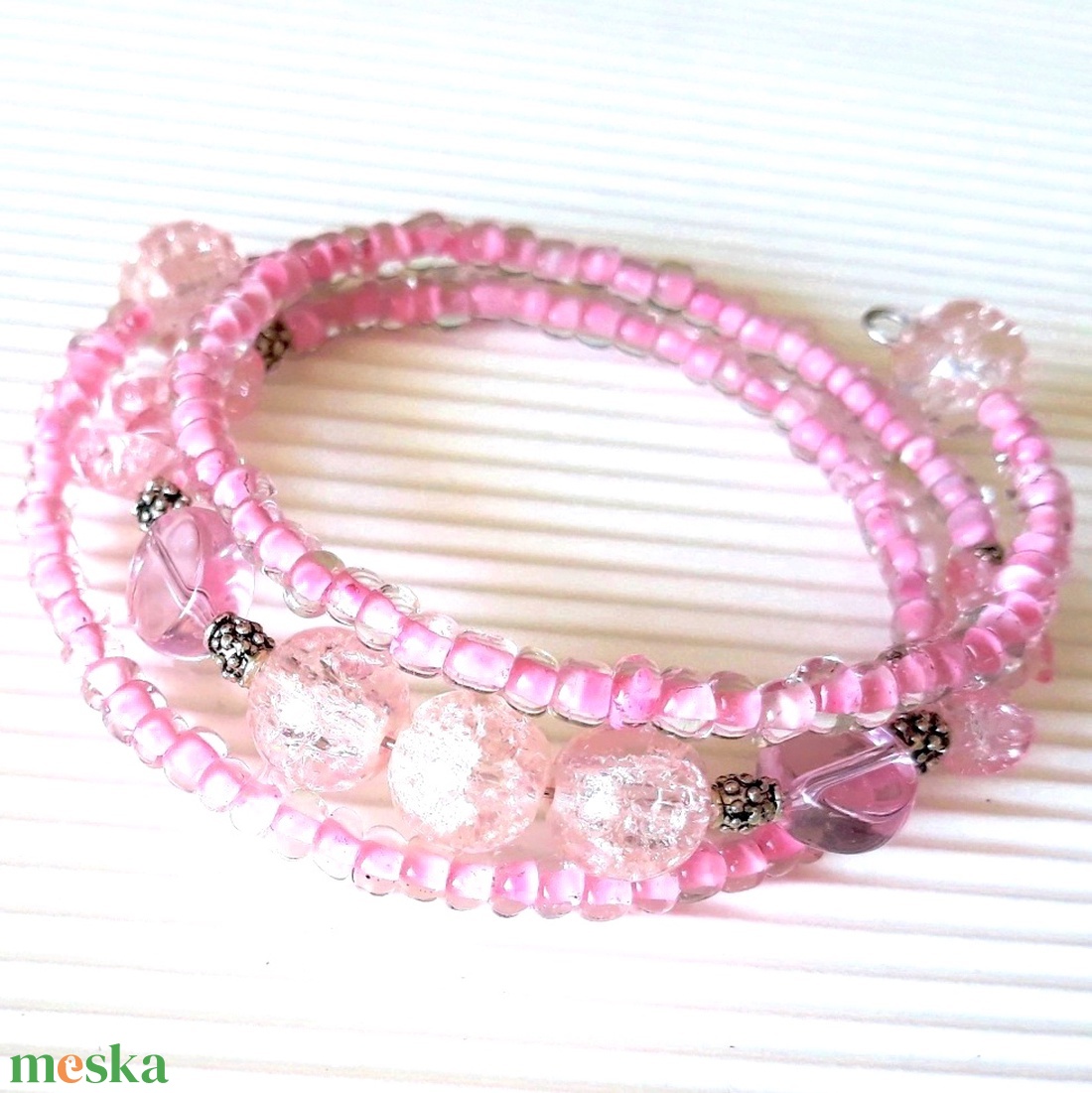 Nosztalgia rózsacsokor karkötő, hegyikristály ásványékszer, üveggyöngy - ékszer - karkötő - gyöngyös karkötő - Meska.hu
