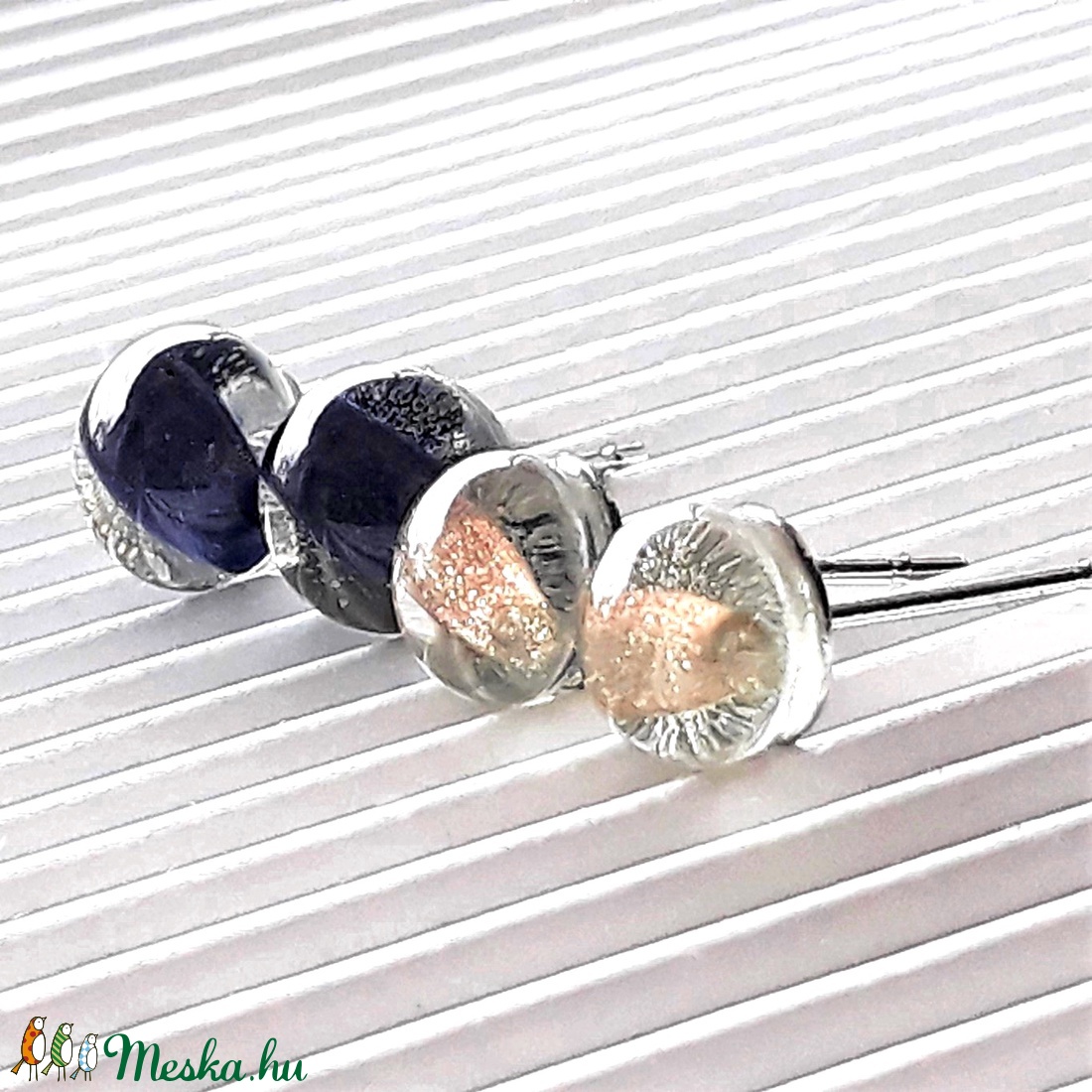 Kék - csillám és arany fátyol üveg pötty fülbevalók, üvegékszer szett - ékszer - fülbevaló - pötty fülbevaló - Meska.hu