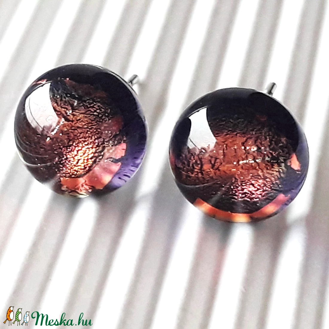 Lila csillagpor dichroic üveg fülbevaló orvosi fém alapon, üvegékszer - ékszer - fülbevaló - pötty fülbevaló - Meska.hu Lila csillagpor dichroic üveg fülbevaló orvosi fém alapon, üvegékszer - ékszer - fülbevaló - pötty fülbevaló - Meska.hu