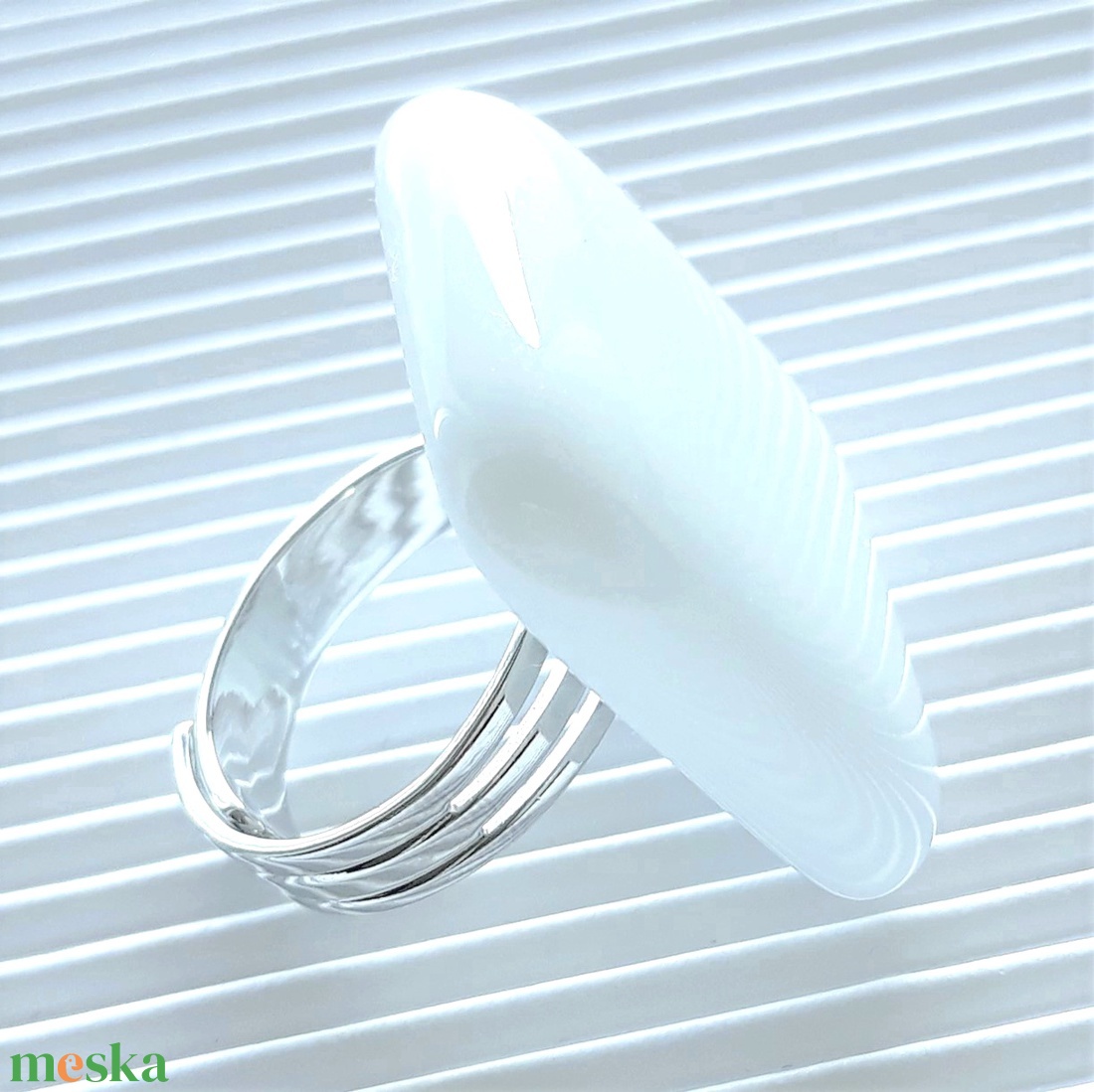 Hófehér maxi üveg gyűrű, üvegékszer - ékszer - gyűrű - statement gyűrű - Meska.hu