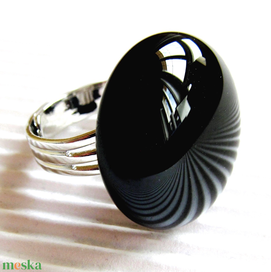 NEMESACÉL! - Éjfekete kerek üveg gyűrű, üvegékszer - ékszer - gyűrű - statement gyűrű - Meska.hu