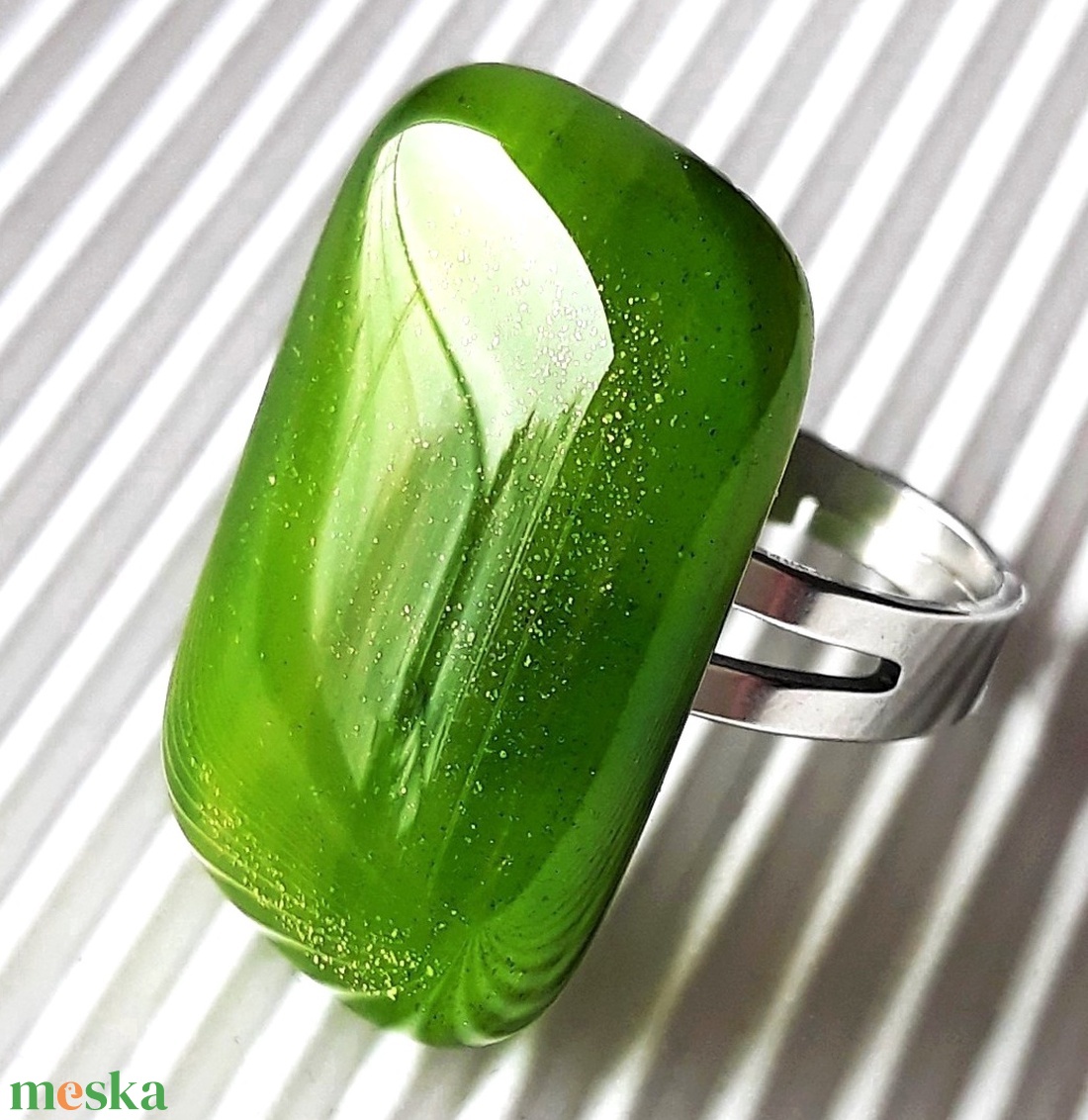 Lorien erdeje elegáns üveg gyűrű nemesacél alapon, üvegékszer - ékszer - gyűrű - statement gyűrű - Meska.hu