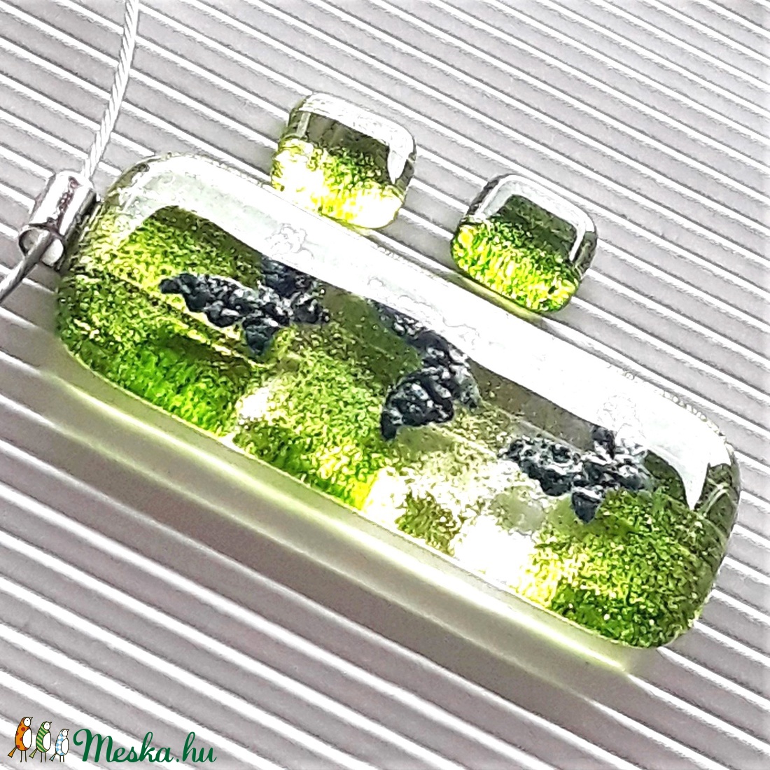 Pillangótánc elegáns üveg medál és fülbevaló, NEMESACÉL/ORVOSI FÉM, minimal, üvegékszer szett - ékszer - ékszerszett - Meska.hu Pillangótánc elegáns üveg medál és fülbevaló, NEMESACÉL/ORVOSI FÉM, minimal, üvegékszer szett - ékszer - ékszerszett - Meska.hu
