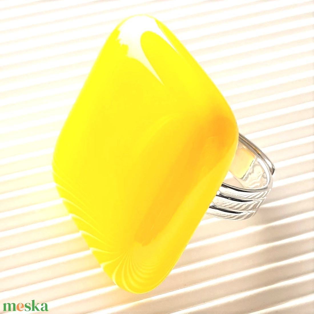 NEMESACÉL! - Nárcisz sárga üveg maxi gyűrű, üvegékszer - ékszer - gyűrű - statement gyűrű - Meska.hu