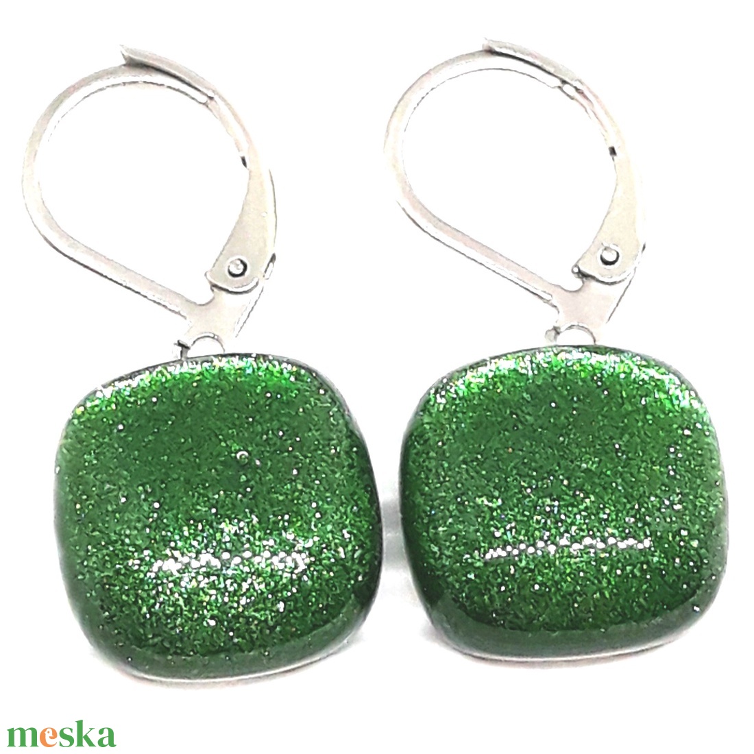 NEMESACÉL - Szikrázó ezüstfenyő maxi zöld rombusz francia kapcsos üveg fülbevaló, üvegékszer - ékszer - fülbevaló - lógó fülbevaló - Meska.hu