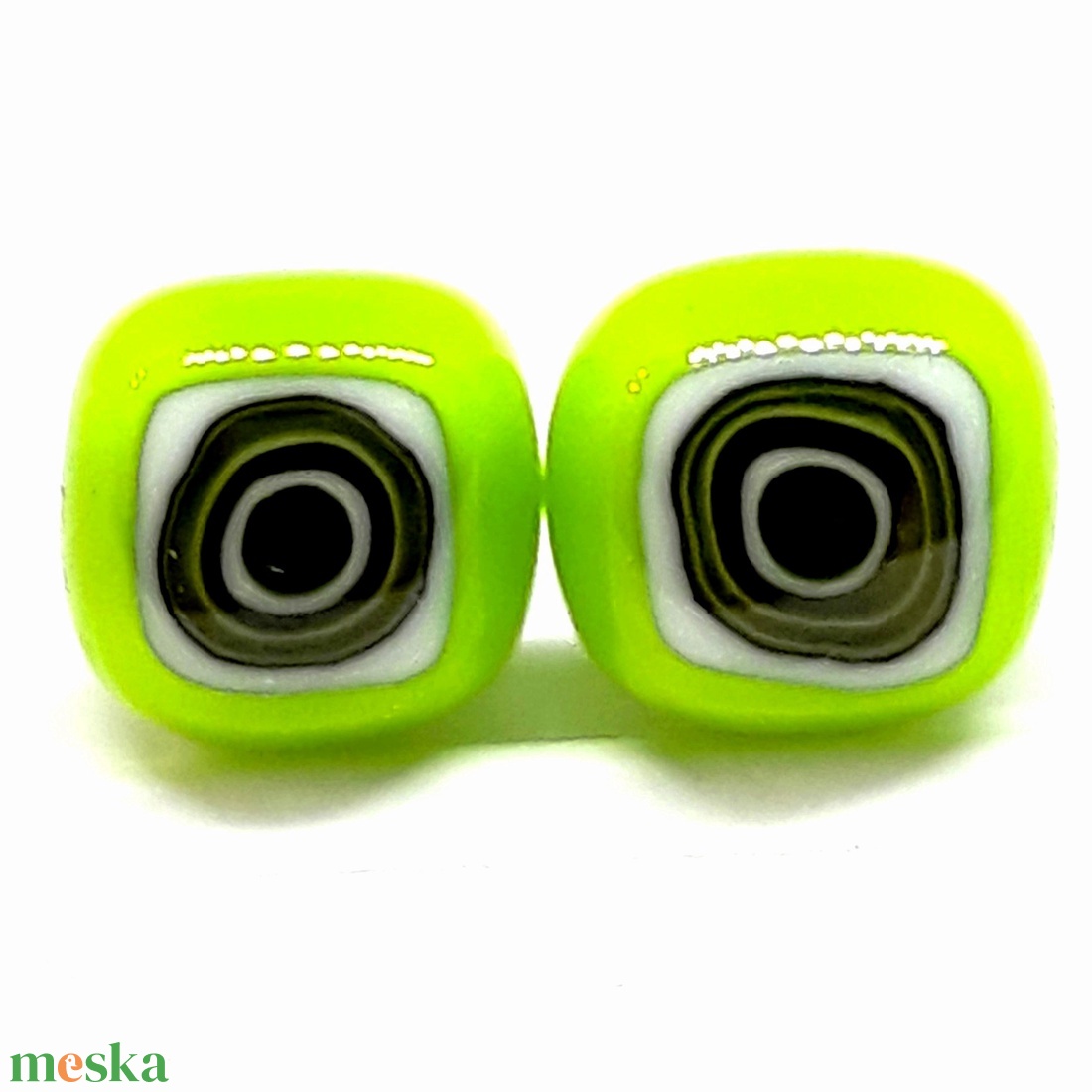 Klimt nyomán -  millefiori kockácska üveg fülbevaló ORVOSI FÉM alapon, üvegékszer  - ékszer - fülbevaló - pötty fülbevaló - Meska.hu