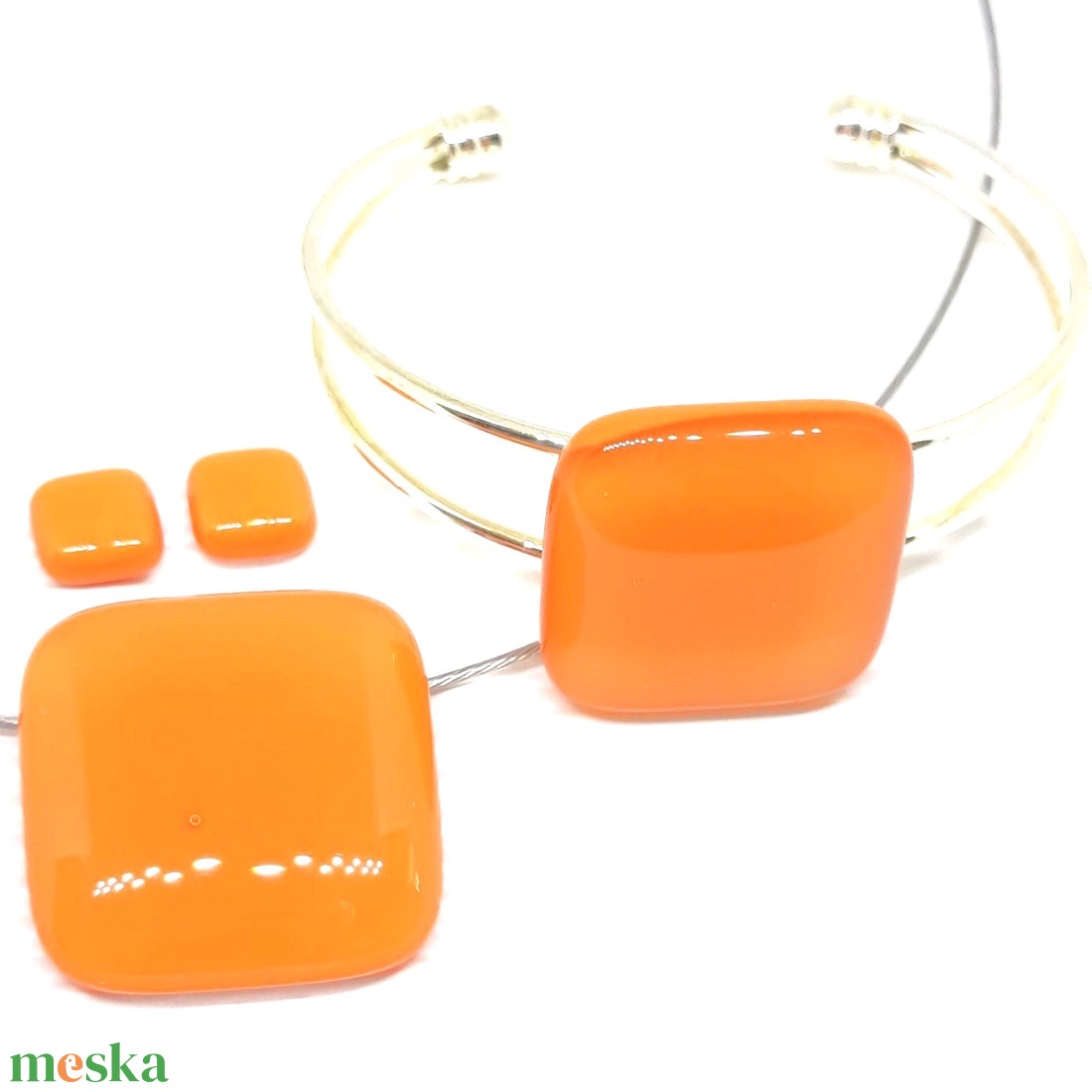 Selymes mandarin kocka minimál üveg medál, fülbevaló és üveg-fém karkötő, NEMESACÉL/ORVOSI FÉM, üvegékszer szett - ékszer - ékszerszett - Meska.hu Selymes mandarin kocka minimál üveg medál, fülbevaló és üveg-fém karkötő, NEMESACÉL/ORVOSI FÉM, üvegékszer szett - ékszer - ékszerszett - Meska.hu