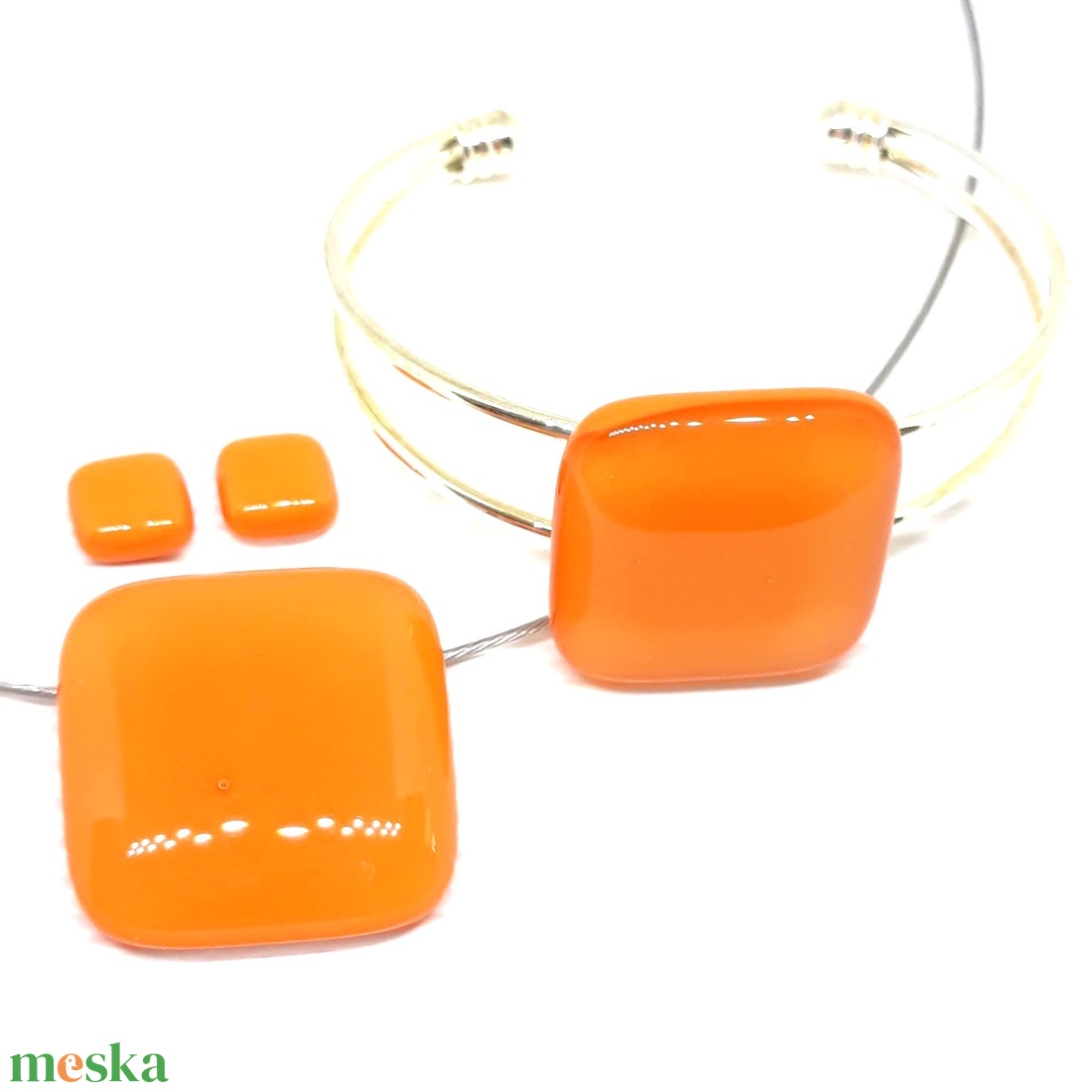 Selymes mandarin kocka minimál üveg medál, fülbevaló és üveg-fém karkötő, NEMESACÉL/ORVOSI FÉM, üvegékszer szett - ékszer - ékszerszett - Meska.hu Selymes mandarin kocka minimál üveg medál, fülbevaló és üveg-fém karkötő, NEMESACÉL/ORVOSI FÉM, üvegékszer szett - ékszer - ékszerszett - Meska.hu