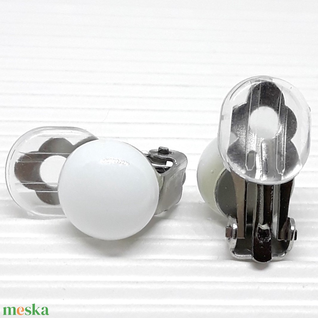 Szikrázó ezüstfenyő sötétzöld klipsz üveg fülbevaló, NEMESACÉL szilikon párnával, üvegékszer - ékszer - fülbevaló - klipsz - Meska.hu