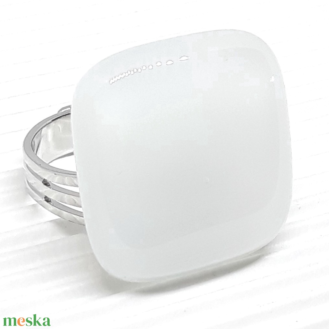 NEMESACÉL! - Holdkő fehér kocka üveggyűrű, üvegékszer - ékszer - gyűrű - statement gyűrű - Meska.hu