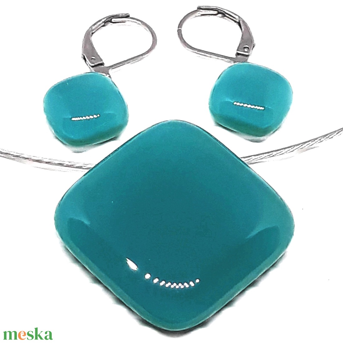 NEMESACÉL - Hamvas smaragd üveg rombusz medál és francia kapcsos fülbevaló, üvegékszer szett - ékszer - ékszerszett - Meska.hu