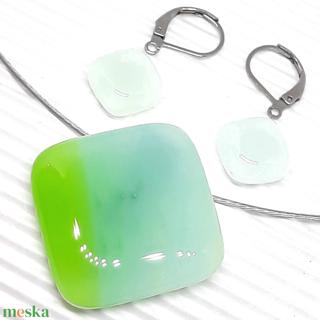 NEMESACÉL - Kék-zöld  opál holdkő ombre rombusz üveg medál, üvegékszer - ékszer - nyaklánc - medálos nyaklánc - Meska.hu