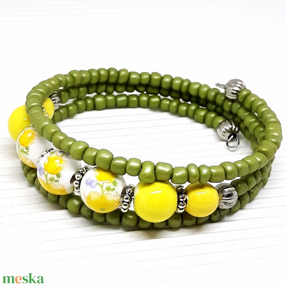 Tulipáncsokor porcelán/üveg gyöngy karkötő, gyöngyékszer - ékszer - karkötő - gyöngyös karkötő - Meska.hu