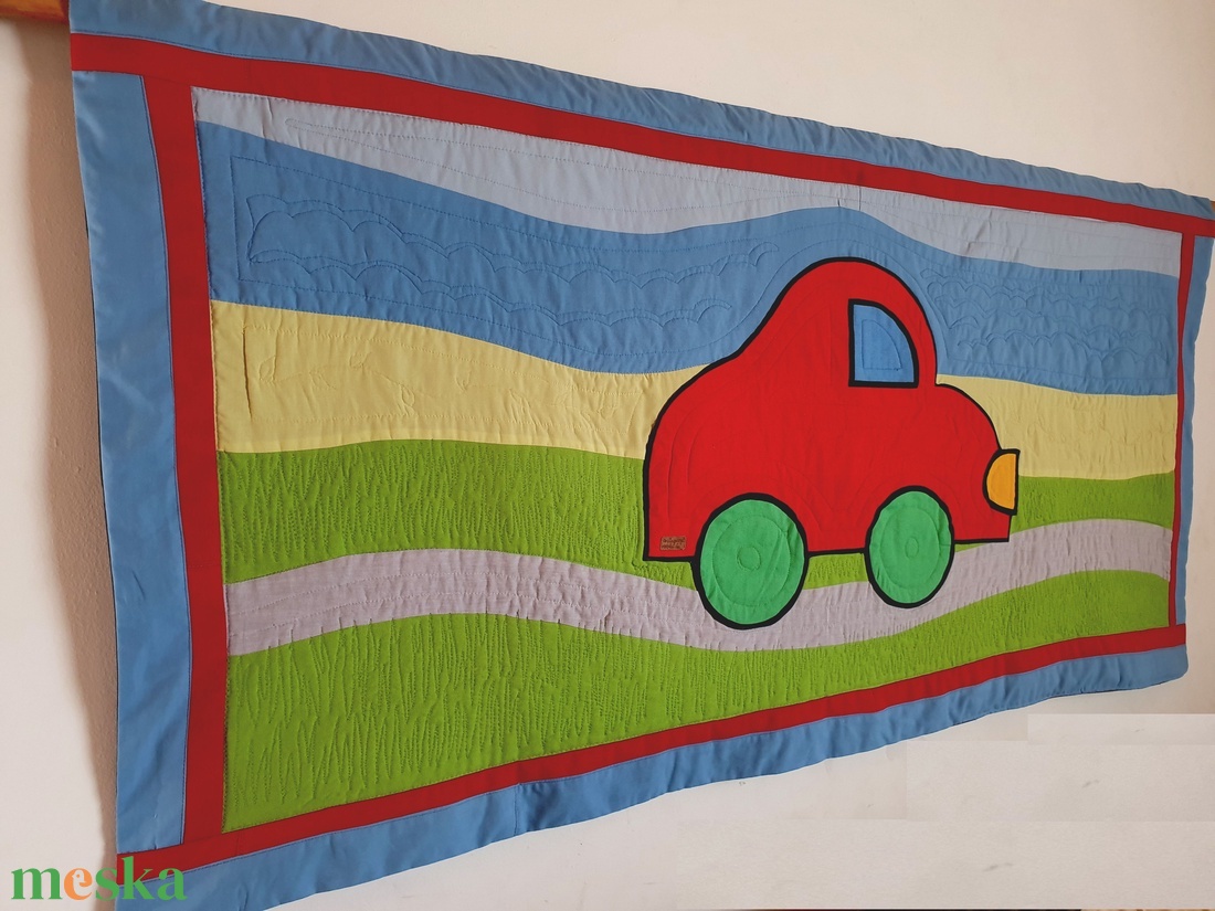 Vidám falvédő, falikép, piros autóval. Új, íves patchwork, szabad gépi tűzéssel. Egyedi, kézműves termék - otthon & életmód - babaszoba, gyerekszoba - falvédő gyerekszobába - Meska.hu Vidám falvédő, falikép, piros autóval. Új, íves patchwork, szabad gépi tűzéssel. Egyedi, kézműves termék - otthon & életmód - babaszoba, gyerekszoba - falvédő gyerekszobába - Meska.hu