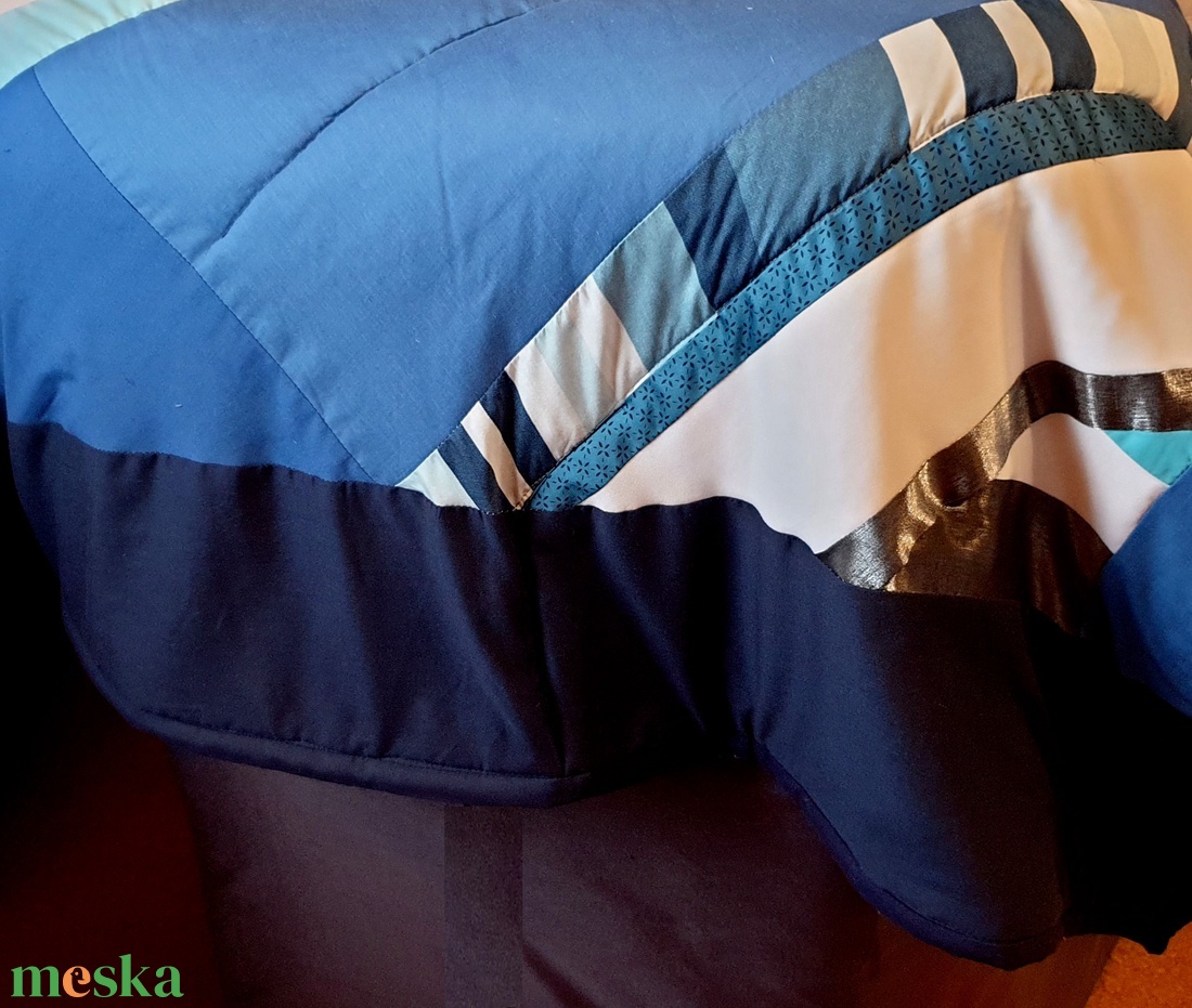 Ágytakaró franciaágyra, 2 db ajándék párnahuzattal. Csillagfény: ezüst  türkiz  kék patchwork. Új, egyedi, kézműves - otthon & életmód - lakástextil - ágytakaró - Meska.hu
