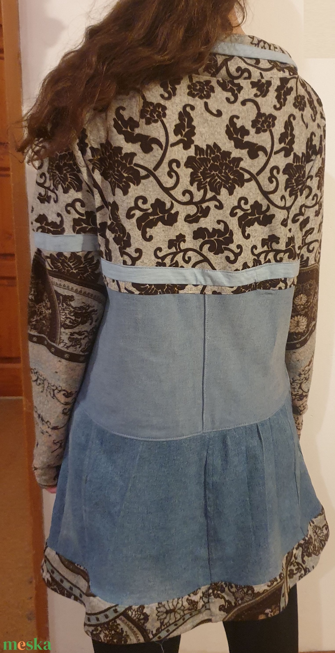 Tunika, pulóver. Kötött, puha, barna virágos és kék farmer, M, 40 méret. Egyedi tervezésű, kézműves. Upcycled, NoWaste. - ruha & divat - női ruha - tunika - Meska.hu Tunika, pulóver. Kötött, puha, barna virágos és kék farmer, M, 40 méret. Egyedi tervezésű, kézműves. Upcycled, NoWaste. - ruha & divat - női ruha - tunika - Meska.hu
