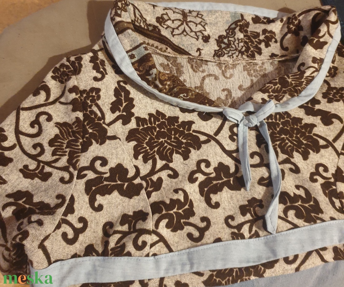 Tunika, pulóver. Kötött, puha, barna virágos és kék farmer, M, 40 méret. Egyedi tervezésű, kézműves. Upcycled, NoWaste. - ruha & divat - női ruha - tunika - Meska.hu Tunika, pulóver. Kötött, puha, barna virágos és kék farmer, M, 40 méret. Egyedi tervezésű, kézműves. Upcycled, NoWaste. - ruha & divat - női ruha - tunika - Meska.hu