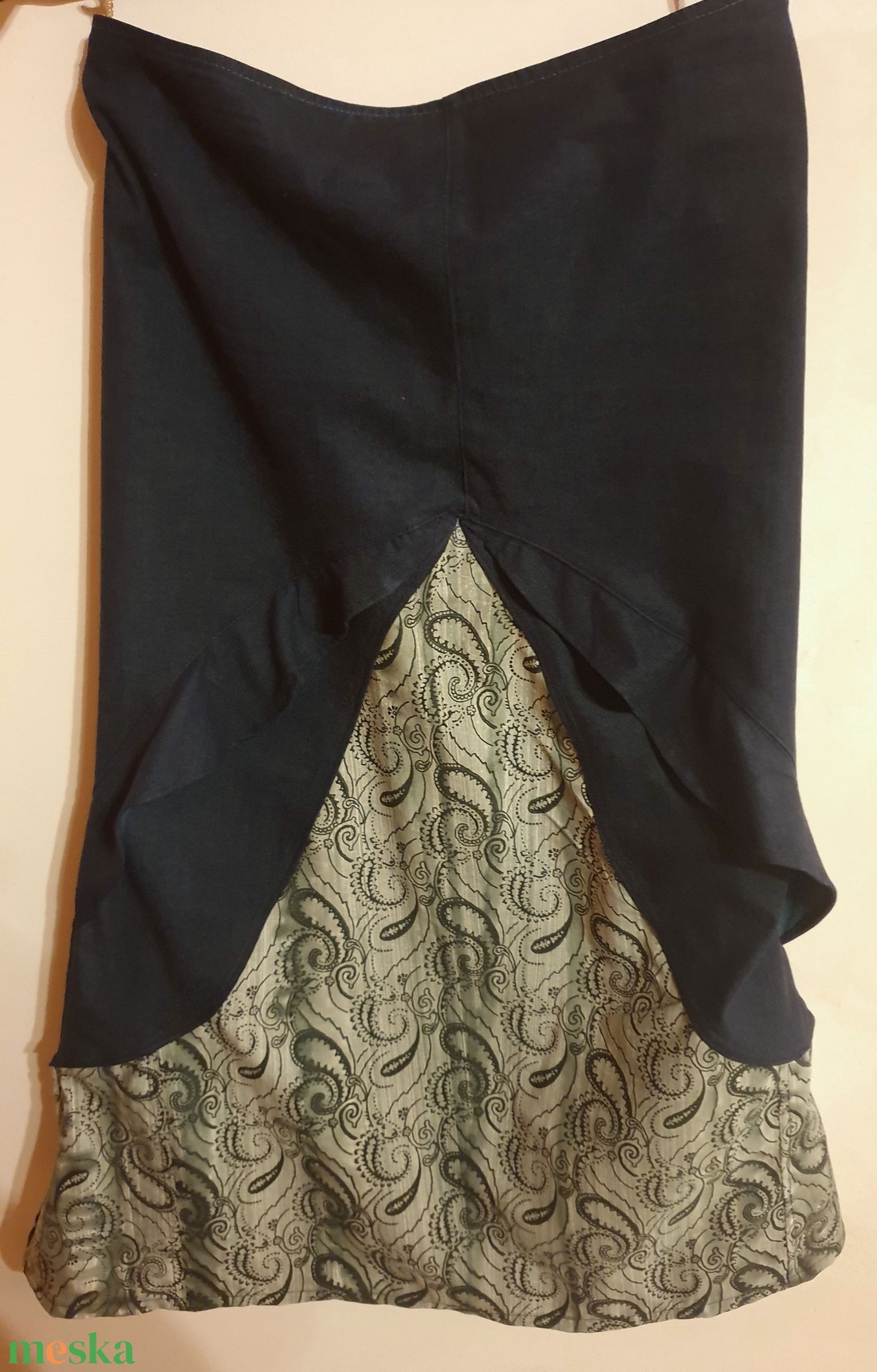 Szoknya, loknis farmer és szürke, keleties mintájú vászon. M, 40 méret. Új, egyedi tervezésű, kézműves termék. Upcycled - ruha & divat - női ruha - szoknya - Meska.hu Szoknya, loknis farmer és szürke, keleties mintájú vászon. M, 40 méret. Új, egyedi tervezésű, kézműves termék. Upcycled - ruha & divat - női ruha - szoknya - Meska.hu