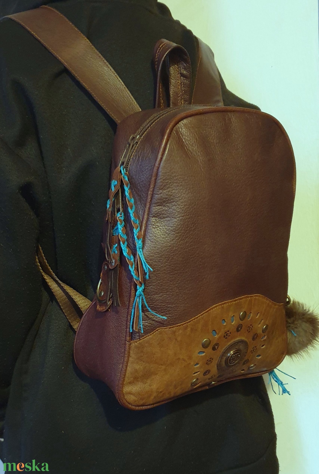 Kis hátizsák, valódi bőr. Barna, türkizzel. Új, egyedi, kézműves termék - táska & tok - hátizsák - kishátizsák - Meska.hu