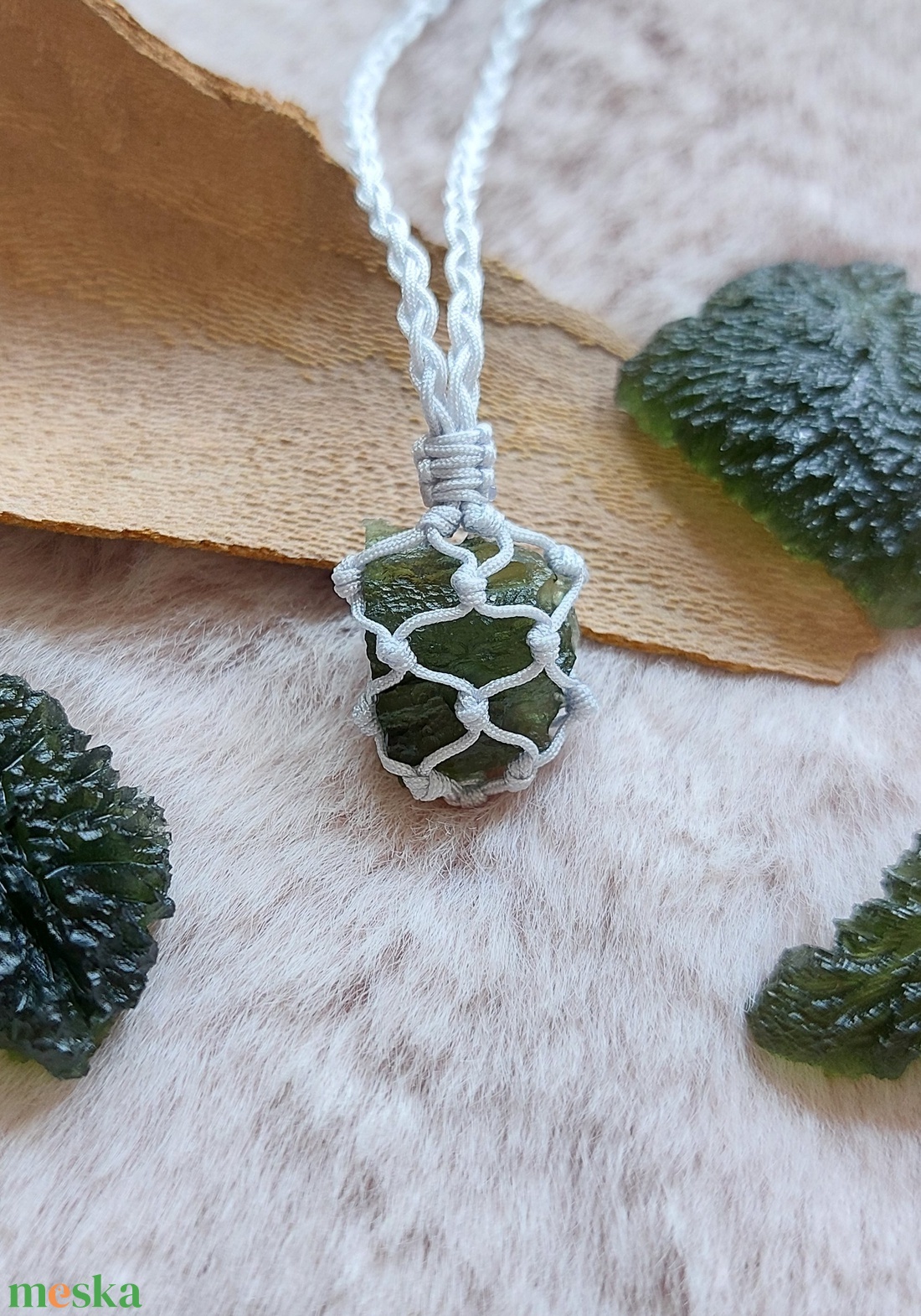 Moldavit - Valódi Moldavit nyaklánc, kivehető Moldavit Ásvány Szütyő nyakláncban (1.46g) - ékszer - nyaklánc - medálos nyaklánc - Meska.hu Moldavit - Valódi Moldavit nyaklánc, kivehető Moldavit Ásvány Szütyő nyakláncban (1.46g) - ékszer - nyaklánc - medálos nyaklánc - Meska.hu