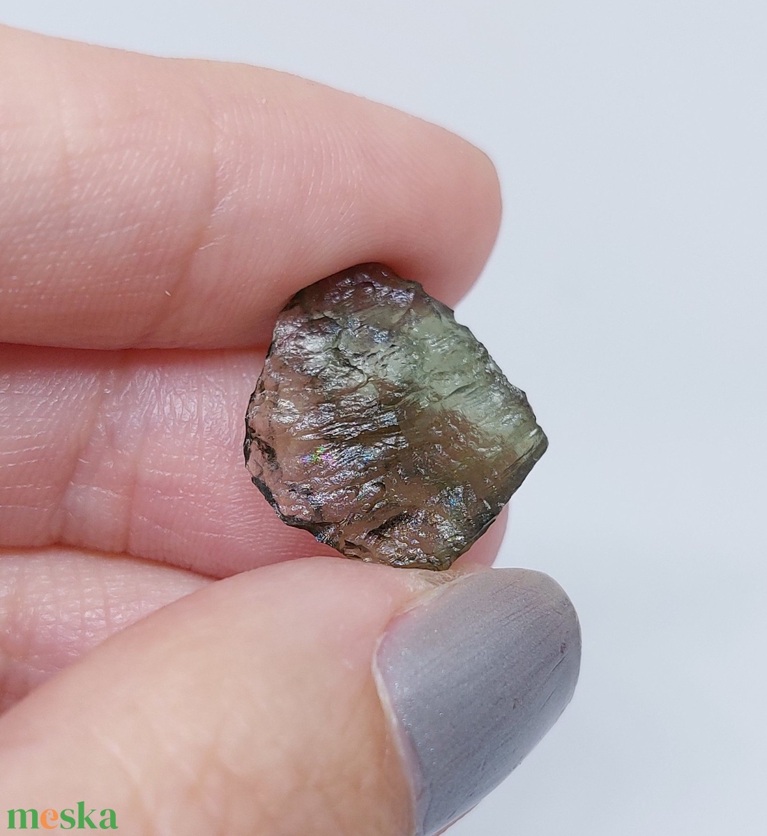 Moldavit karkötő vékony fonal szütyőben (kivehető) - ékszer - karkötő - fonott karkötő - Meska.hu