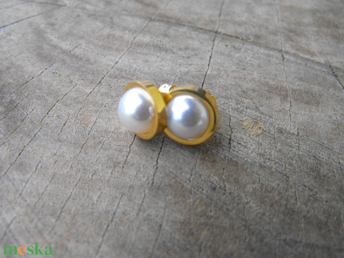 Orvosi fém bedugós fülbevaló - ékszer - fülbevaló - pötty fülbevaló - Meska.hu