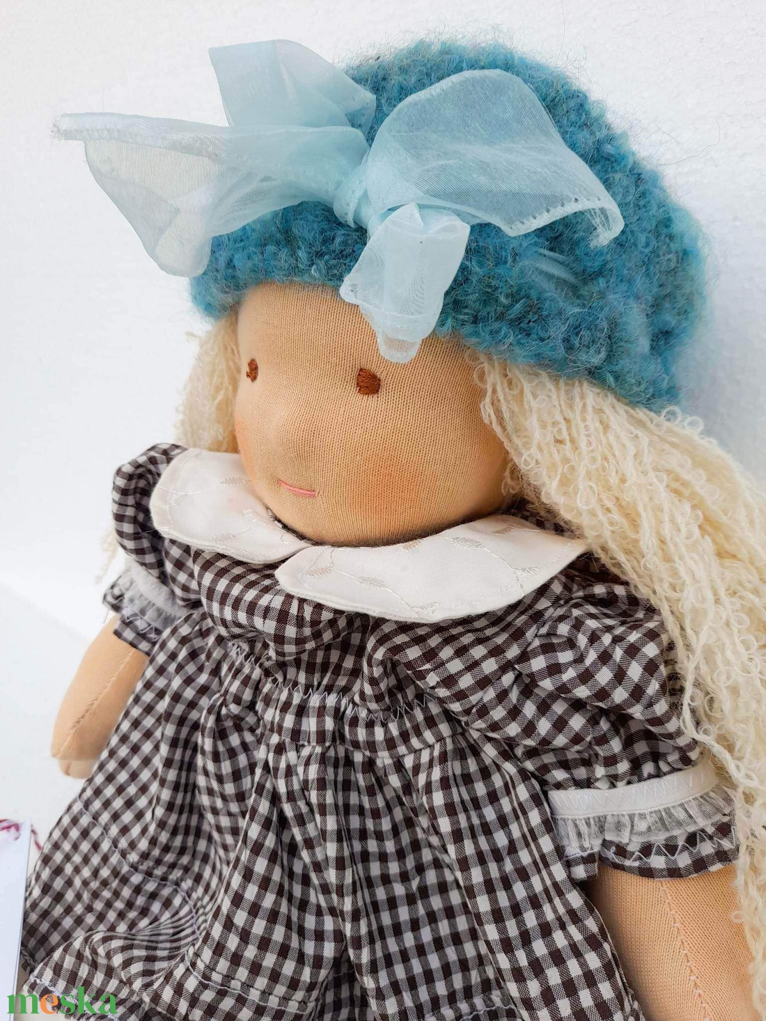Gyönyörű Waldorf típusú szeretgetős szöszi baba bio gyapjúval tömve - játék & sport - baba & babaház - öltöztethető baba - Meska.hu Gyönyörű Waldorf típusú szeretgetős szöszi baba bio gyapjúval tömve - játék & sport - baba & babaház - öltöztethető baba - Meska.hu