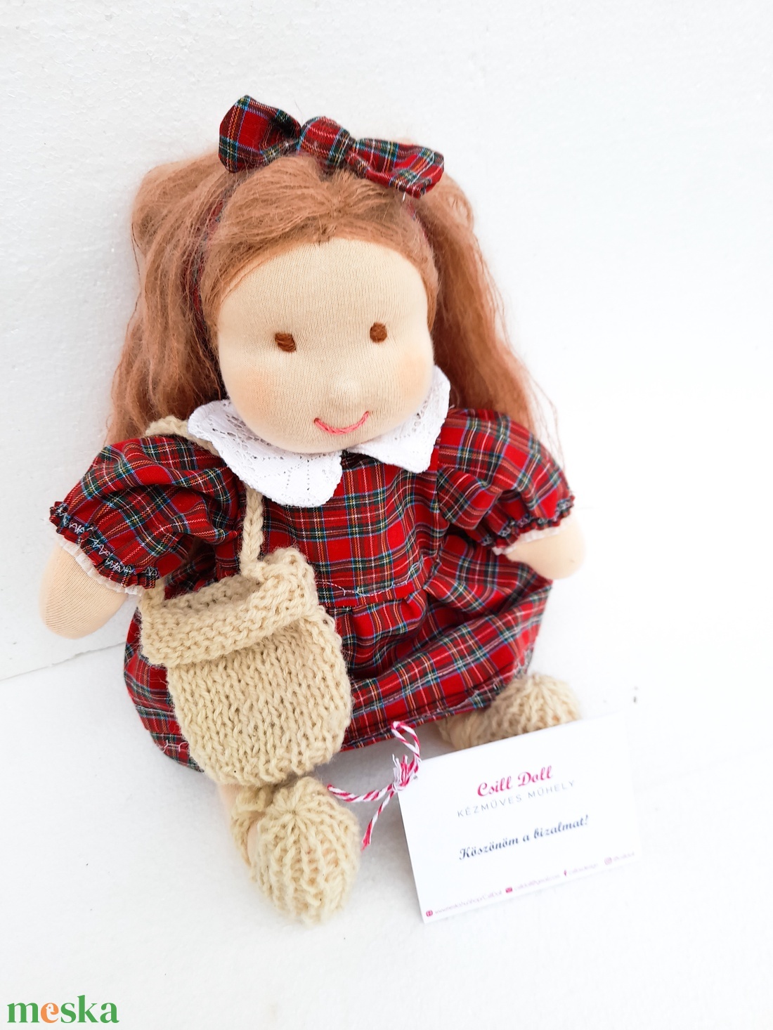 Vörös hajú Waldorf típusú baba várja pajtását  - játék & sport - baba & babaház - öltöztethető baba - Meska.hu