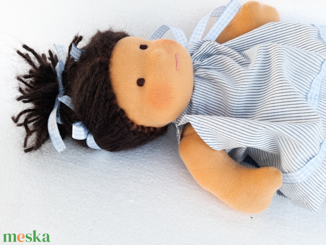 Édes kis Waldorf típusú baba keresi játszópajtását  - játék & sport - baba & babaház - öltöztethető baba - Meska.hu