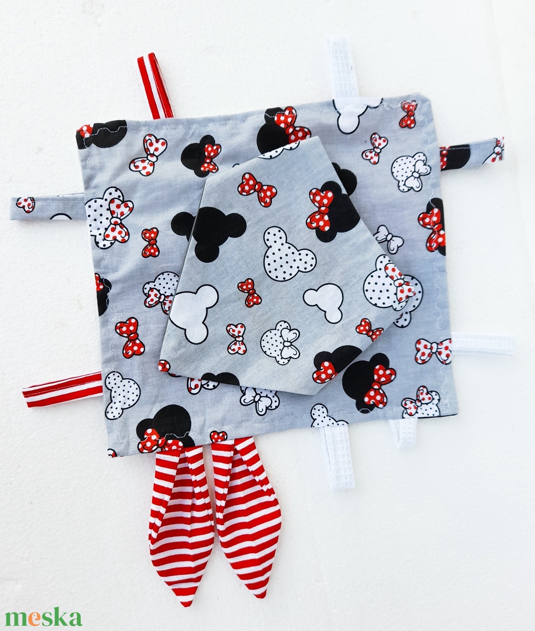 Minni mintás rongyi nyálkendővel a legkisebbeknek - játék & sport - babalátogató ajándékcsomag - Meska.hu