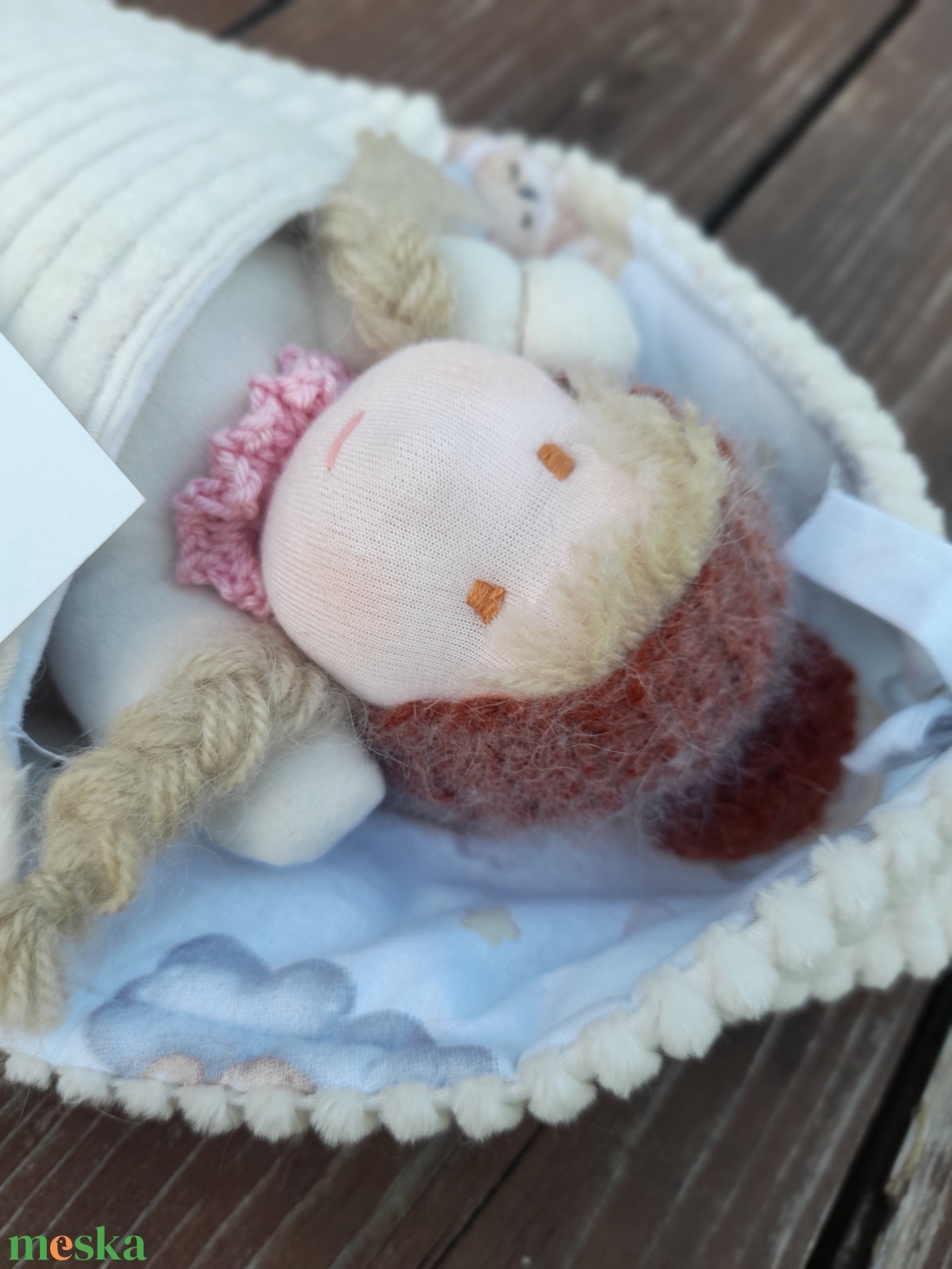 Szöszi Waldorf manóbaba hurcibálós hálózsákban - játék & sport - baba & babaház - babaruha, babakellék - Meska.hu Szöszi Waldorf manóbaba hurcibálós hálózsákban - játék & sport - baba & babaház - babaruha, babakellék - Meska.hu