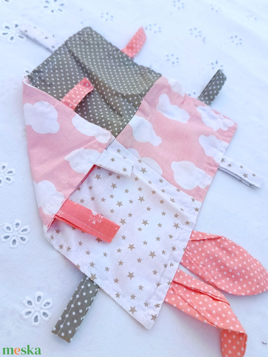 Cuki nyuszis rongyi szett a legapróbbaknak - játék & sport - babalátogató ajándékcsomag - Meska.hu Cuki nyuszis rongyi szett a legapróbbaknak - játék & sport - babalátogató ajándékcsomag - Meska.hu