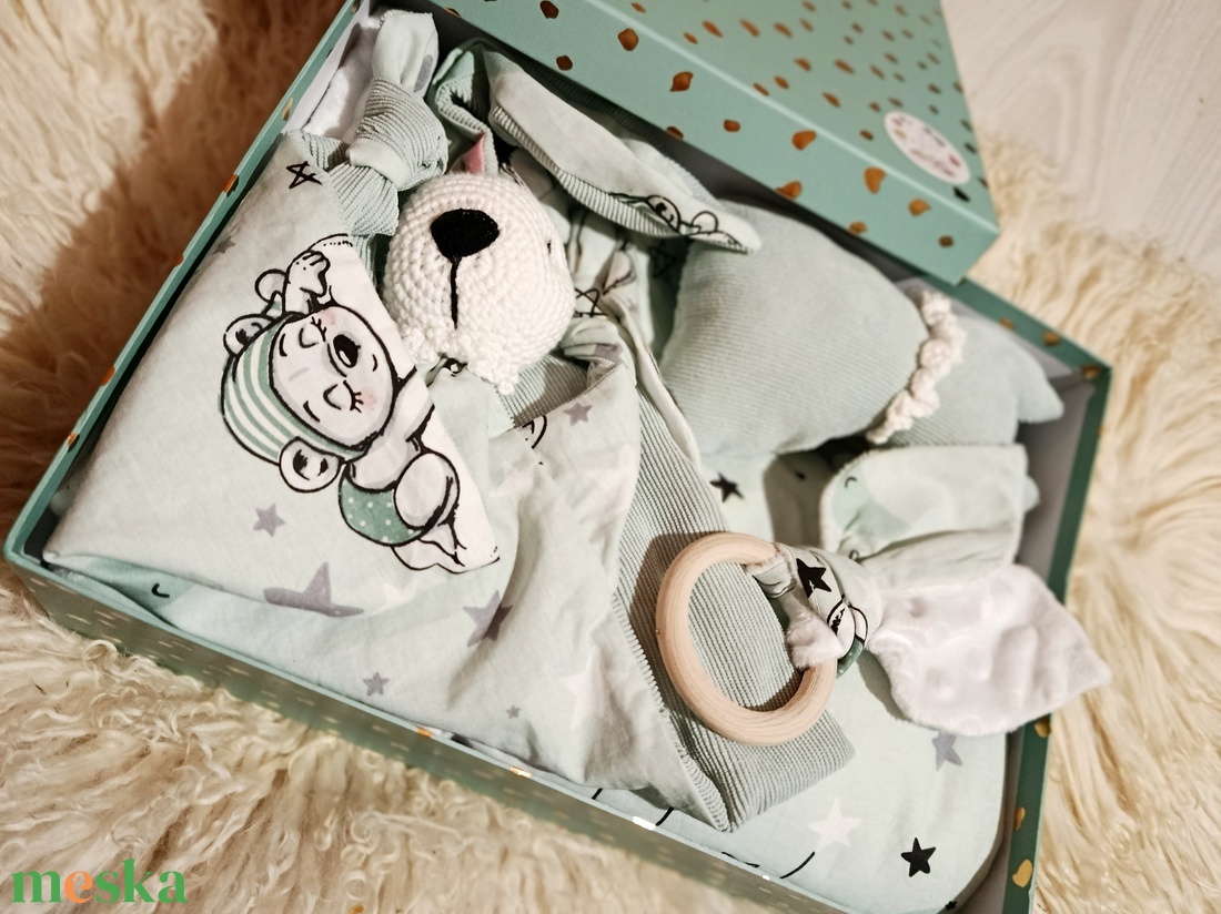 Gyönyörű 5 részes Babaváró-Babaköszöntő ajándék szett díszdobozban  - játék & sport - babalátogató ajándékcsomag - Meska.hu