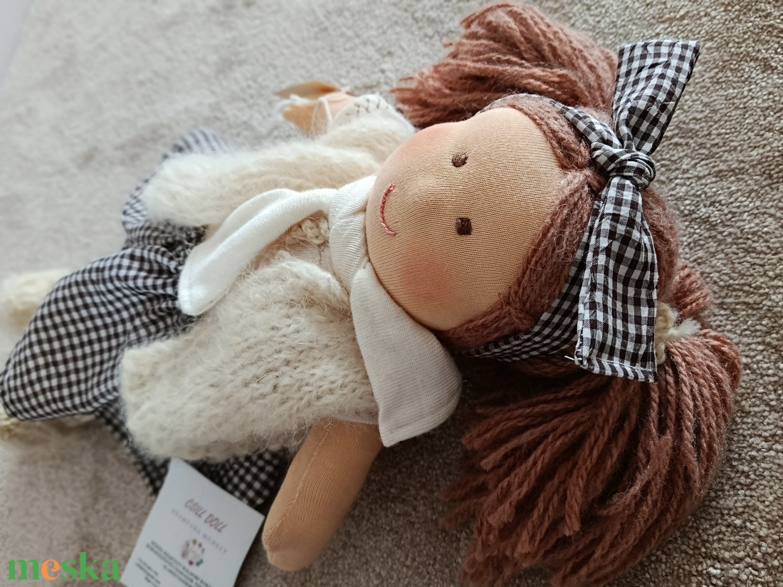 Pihe puha szeretgetős copfos Waldorf baba  - játék & sport - baba & babaház - öltöztethető baba - Meska.hu