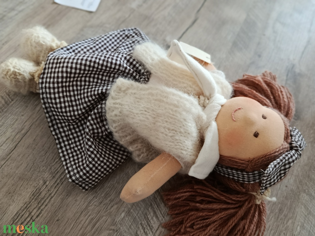 Pihe puha szeretgetős copfos Waldorf baba  - játék & sport - baba & babaház - öltöztethető baba - Meska.hu