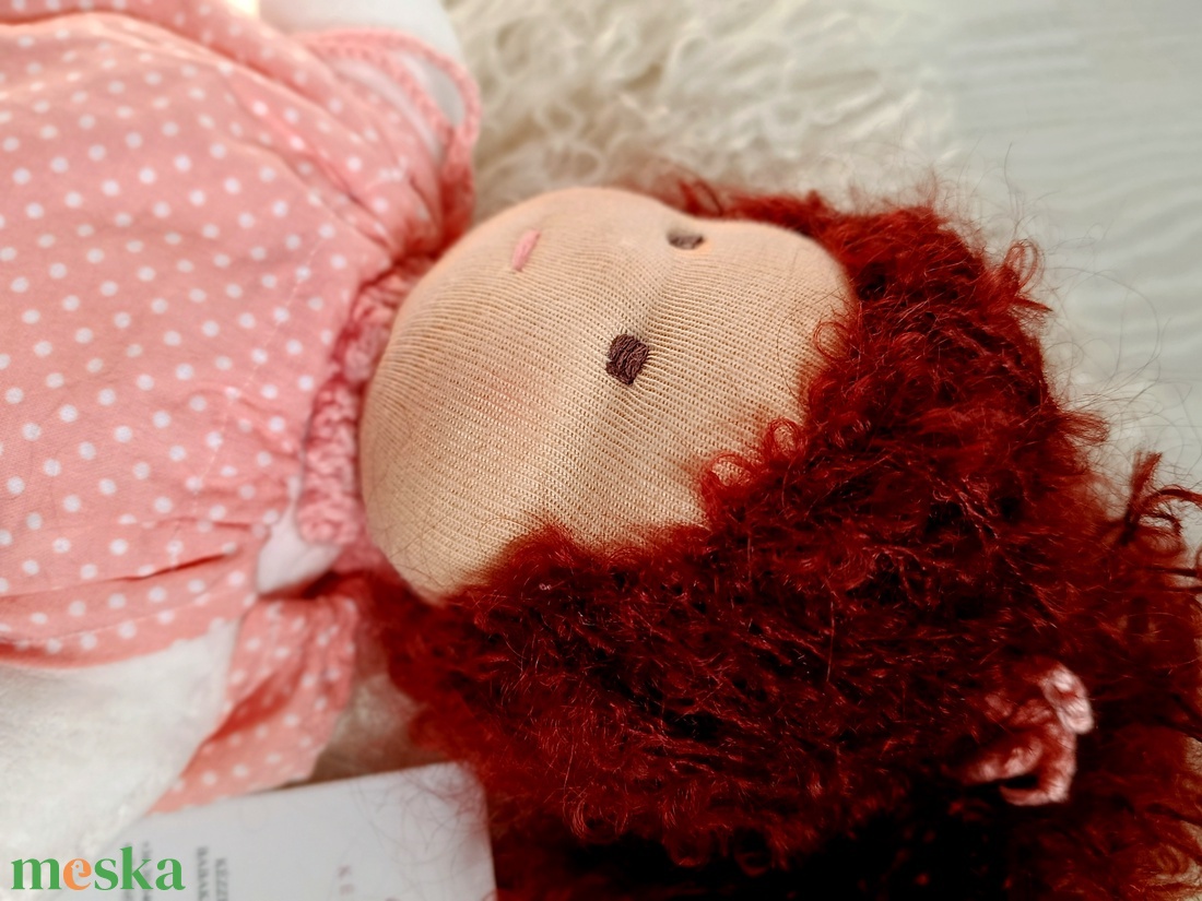 Pelenkázható Waldorf manóbaba gyönyörű hajjal - játék & sport - baba & babaház - játékbaba, babakellék - Meska.hu