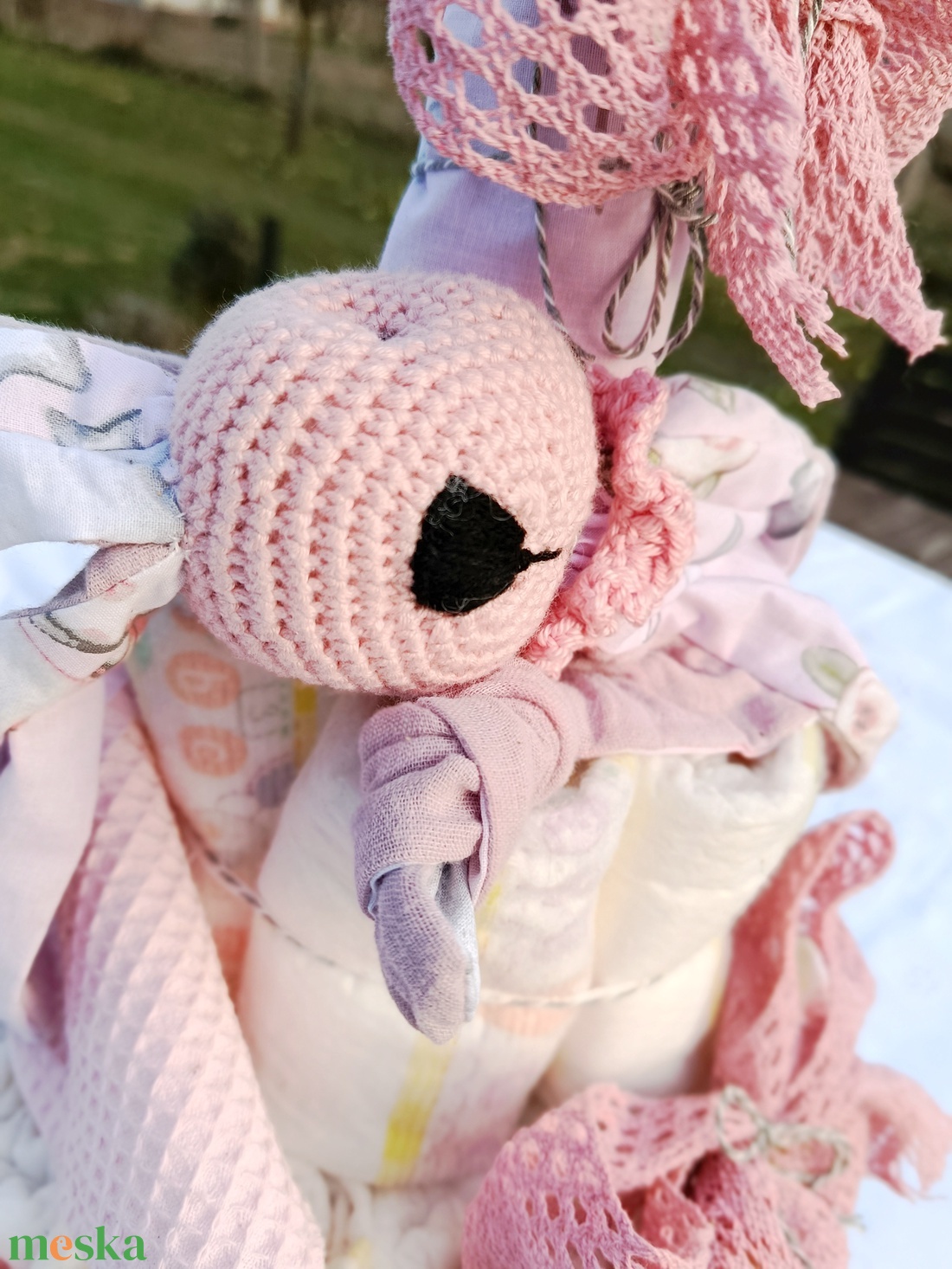 Gyönyörű Pelenkatorta Babaköszöntő ajándéknak - baba - mama - babalátogató ajándékcsomag - Meska.hu