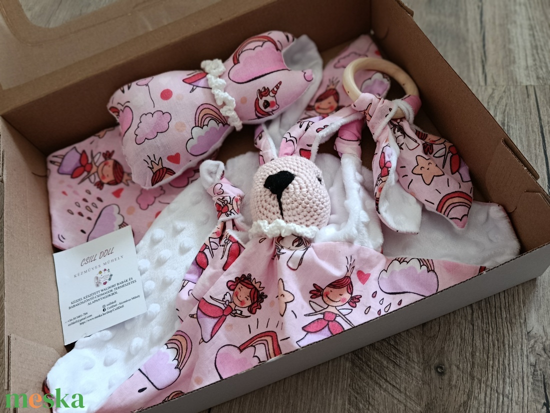 4 részes Babaköszöntő ajándék szett rózsaszín álomvilágban - baba - mama - babalátogató ajándékcsomag - Meska.hu