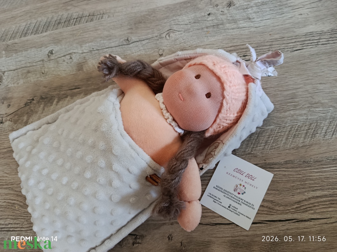 Alvózsákos cipelhetős Waldorf  manóbaba  - játék & sport - baba & babaház - játékbaba, babakellék - Meska.hu