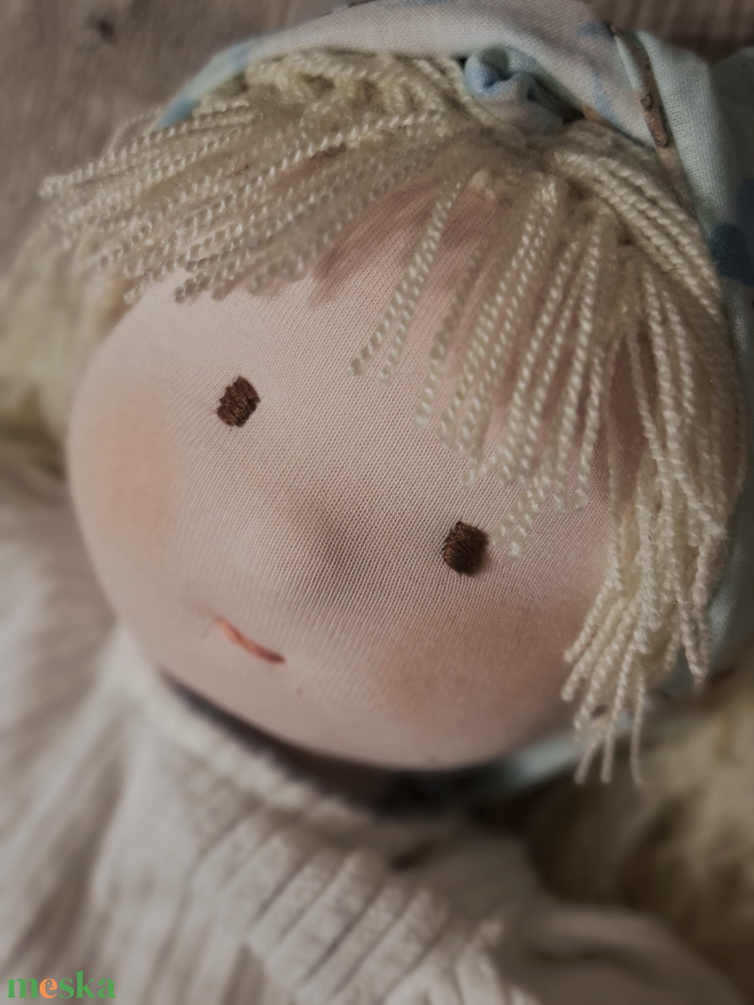 Ölelgetős szöszi Waldorf típusú baba keresi kispajtását  - játék & sport - baba & babaház - öltöztethető baba - Meska.hu