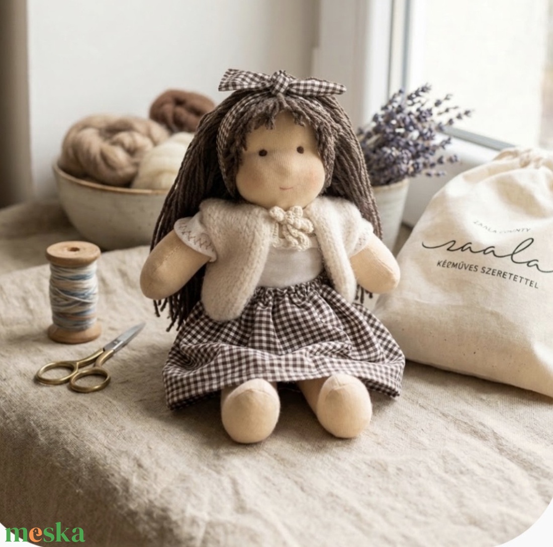 Gyönyörű szeretgetős  pihe puha Waldorf baba - játék & sport - baba & babaház - öltöztethető baba - Meska.hu