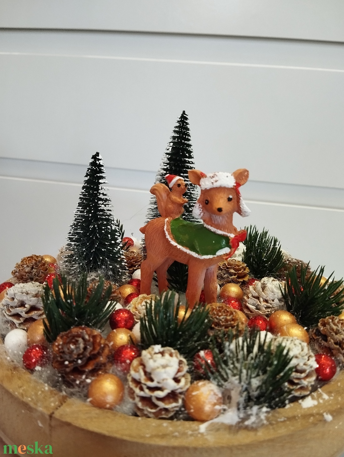 Téli, karácsonyi asztaldísz, őzikével, fenyőkkel - karácsony - adventi díszek - adventi asztaldísz - Meska.hu