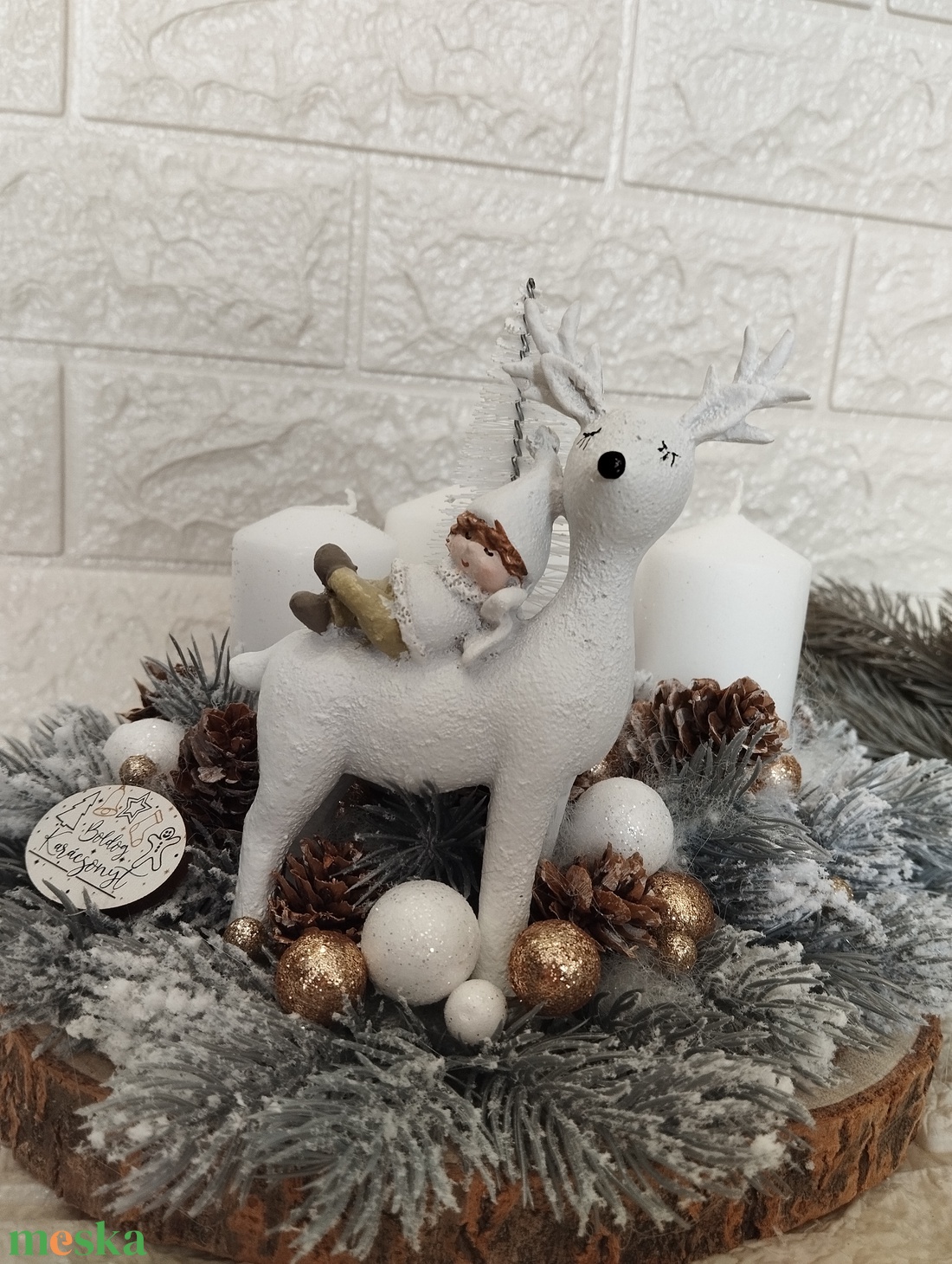 Fa szeletes adventi asztaldísz, fehér, pezsgő, szarvassal - karácsony - adventi díszek - adventi asztaldísz - Meska.hu Fa szeletes adventi asztaldísz, fehér, pezsgő, szarvassal - karácsony - adventi díszek - adventi asztaldísz - Meska.hu