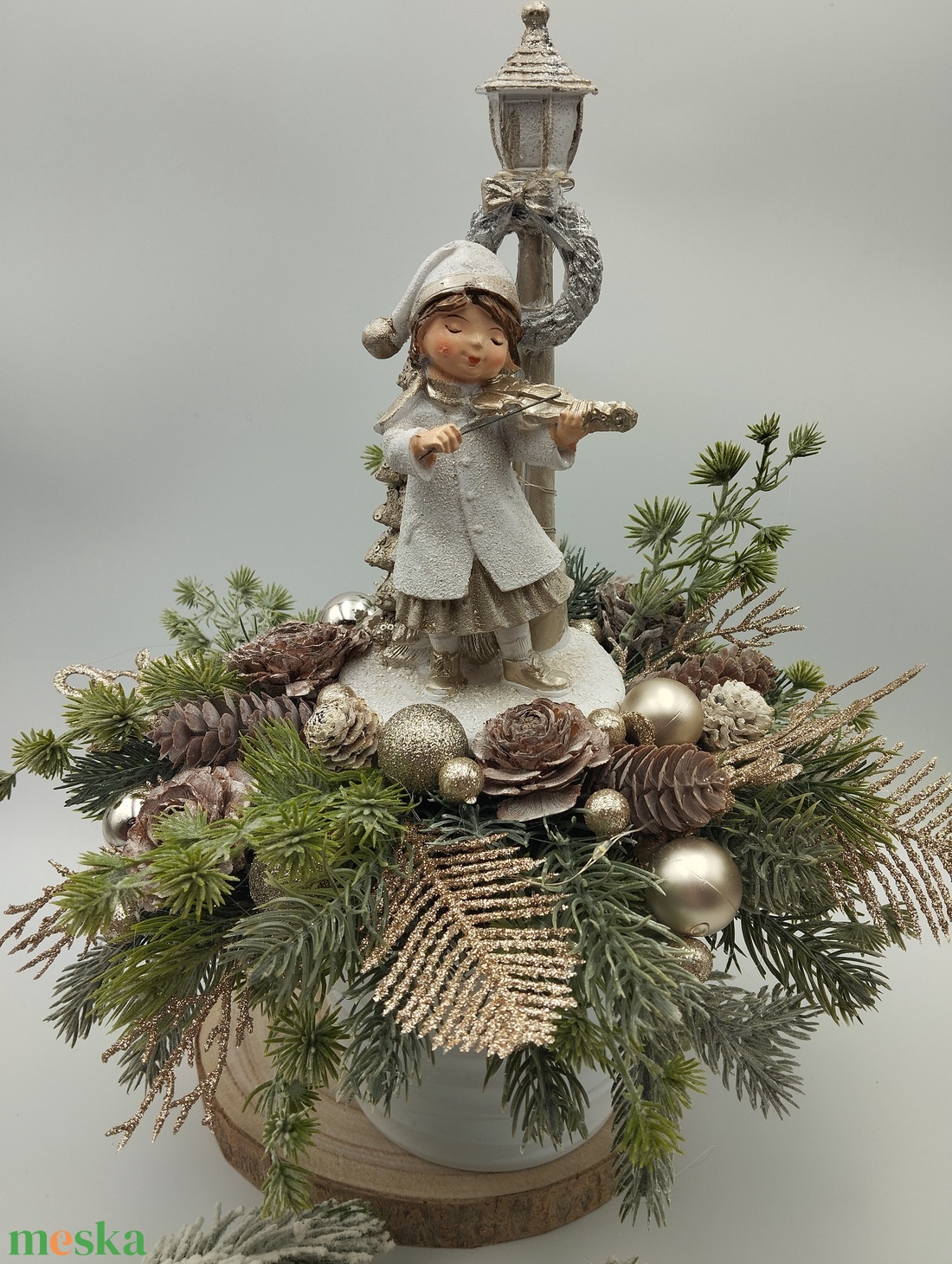 Ünnepi asztaldísz, hegedülő figurával - karácsony - adventi díszek - adventi asztaldísz - Meska.hu